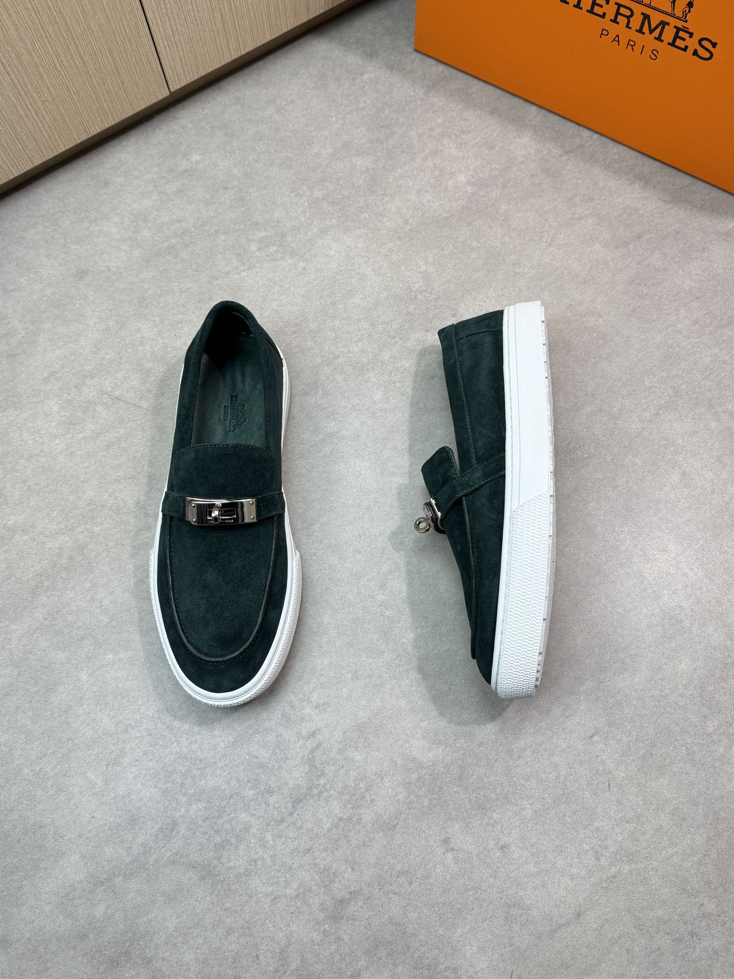 Hermès Premium Leather Sneakers with Metal Buckle Accent, Emerald Green 3 i1743354779 129 1
