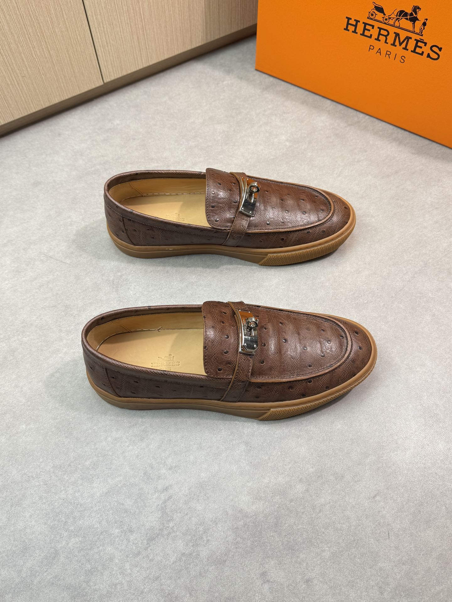 Hermes Men's Brown Leather Loafers with Metal Buckle Accent - Size 38-44 1 Hermes Men's Brown Leather Loafers with Metal Buckle Accent - Size 38-44