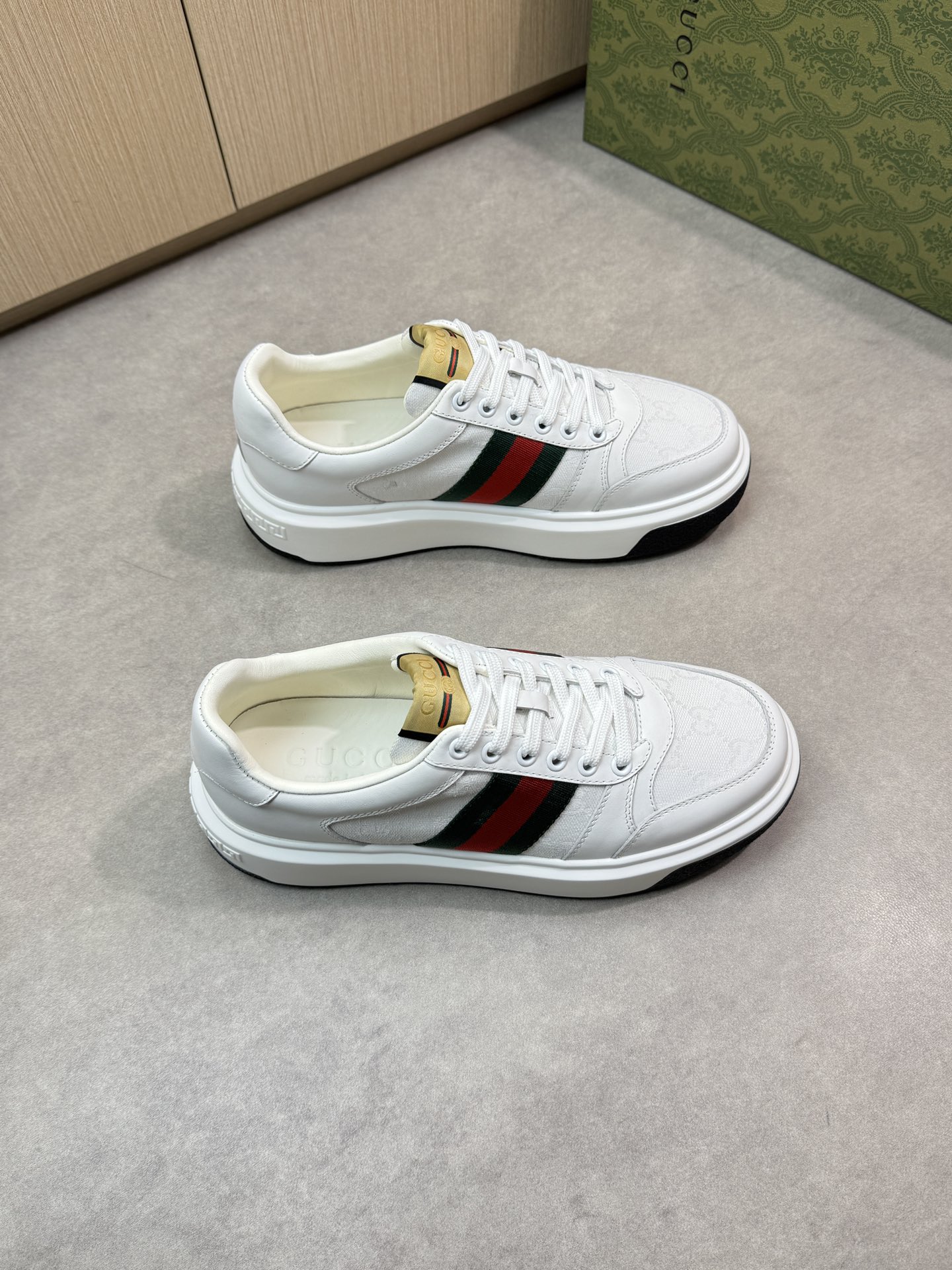 Gucci Leather Sneakers with Signature Web Stripe - Stylish & Comfortable 1 Gucci Leather Sneakers with Signature Web Stripe - Stylish & Comfortable