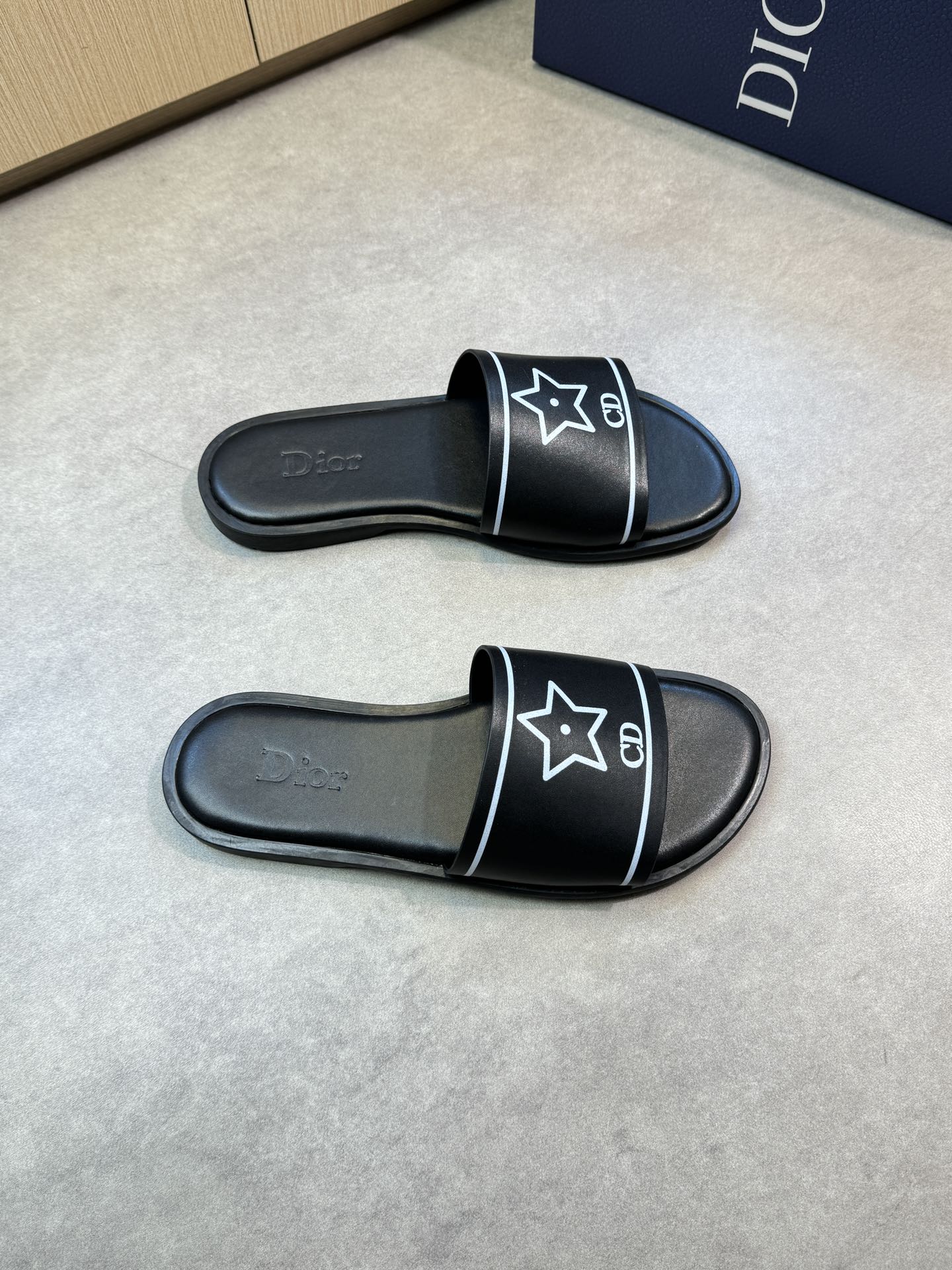 Dior Style Leather Men's Shoes Lookbook Reference image 1