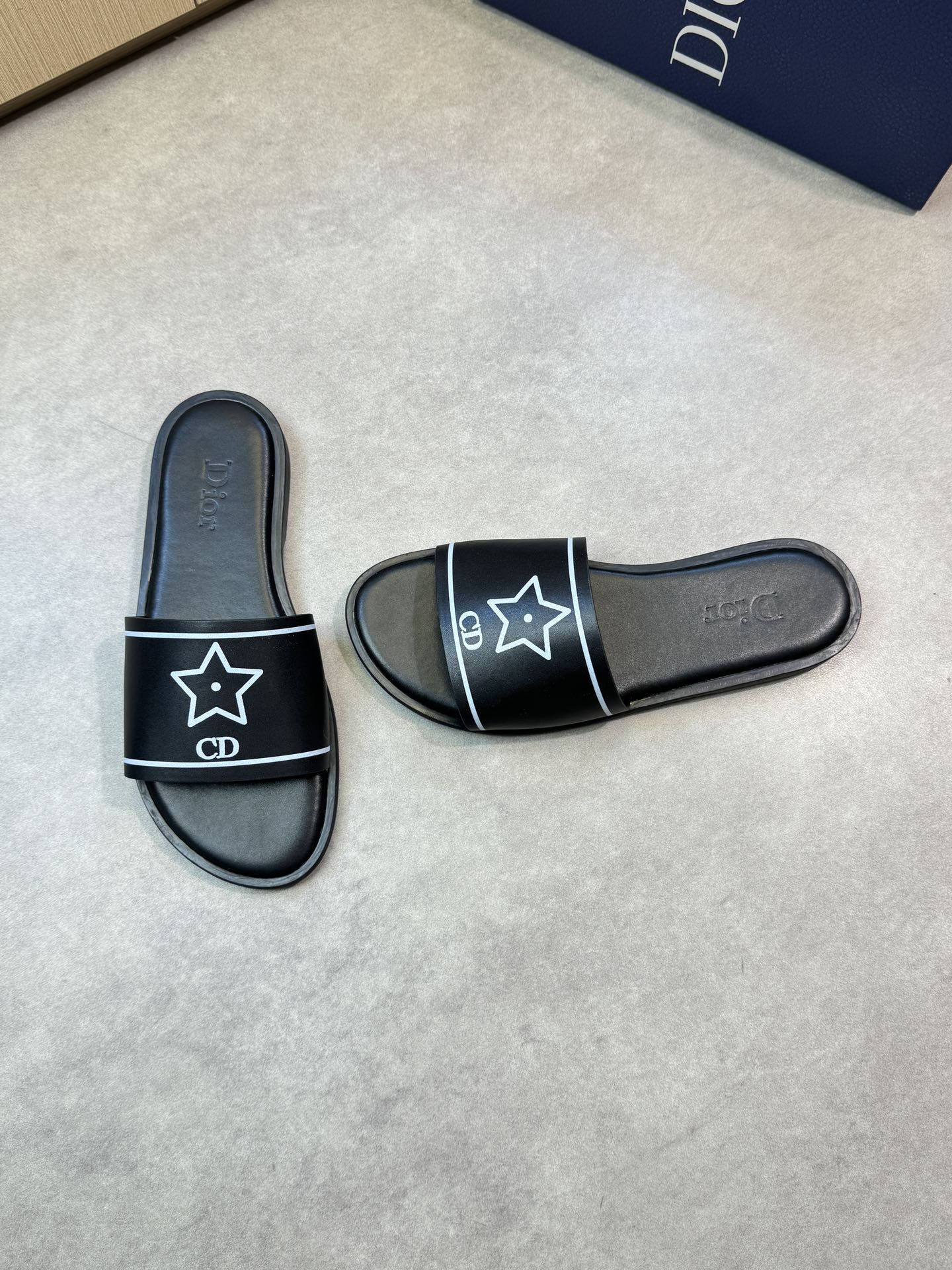 Dior Style Leather Men's Shoes Lookbook Reference image 2