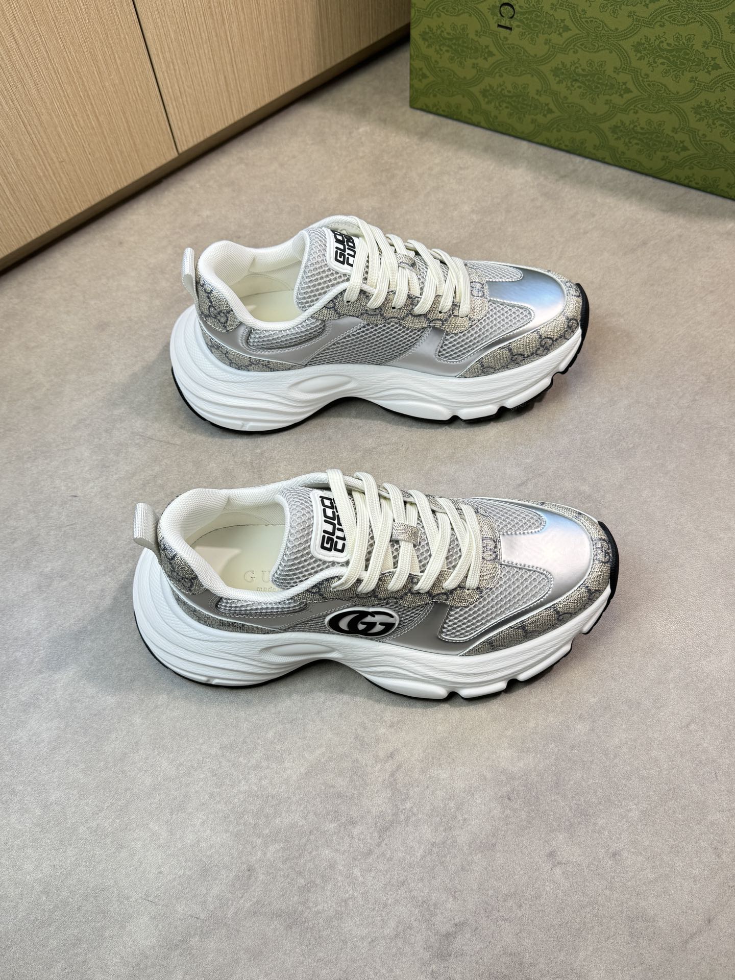 Gucci Women's Silver Tumbled Sneakers Designer Athletic Shoes Size 38-44 2 i1744047690 4094 0