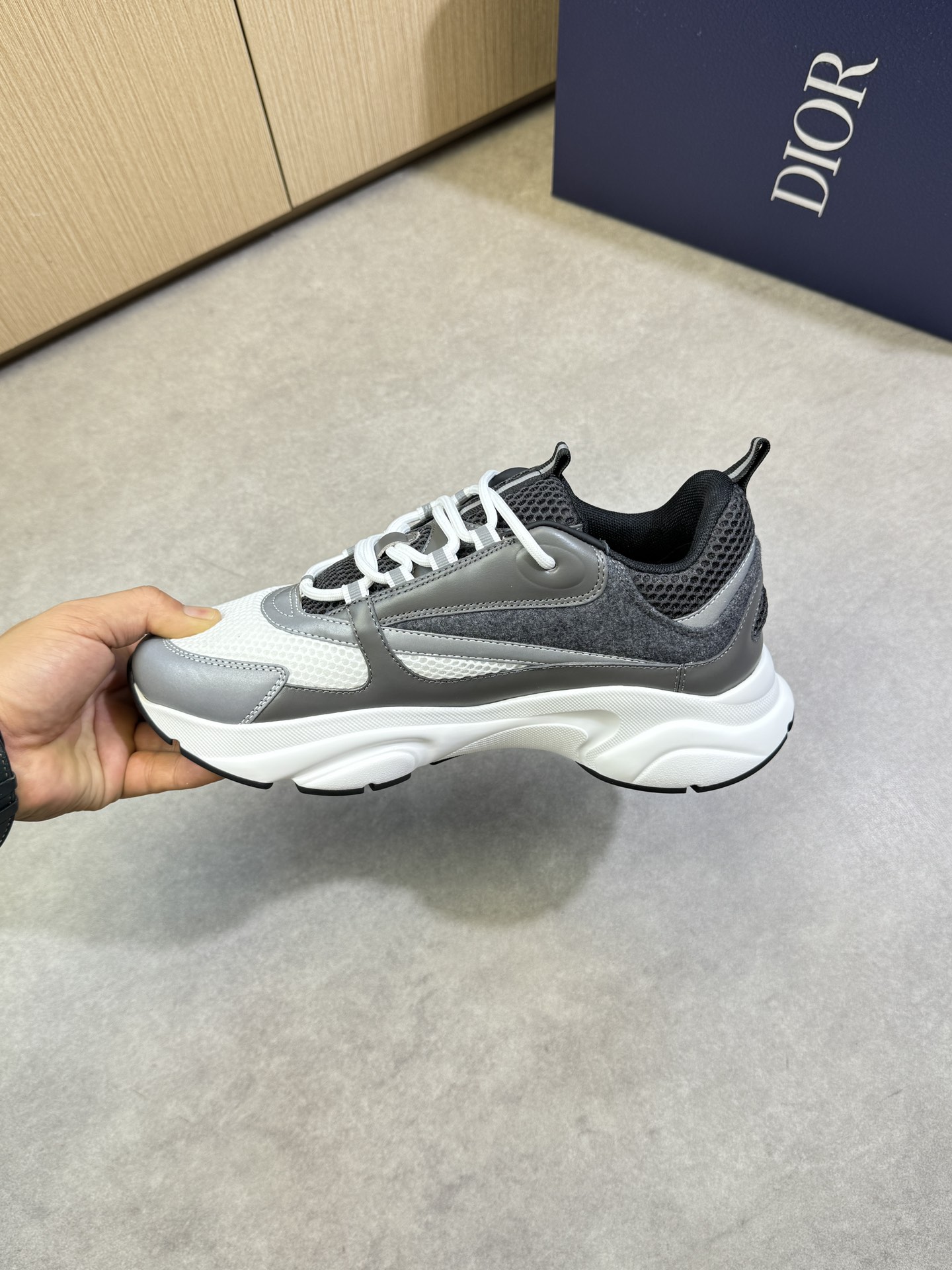 Dior Men's B30 Casual Sneaker Nappa Calfskin and Mesh White/Gray Size 39-44 6 i1744221096 265 4