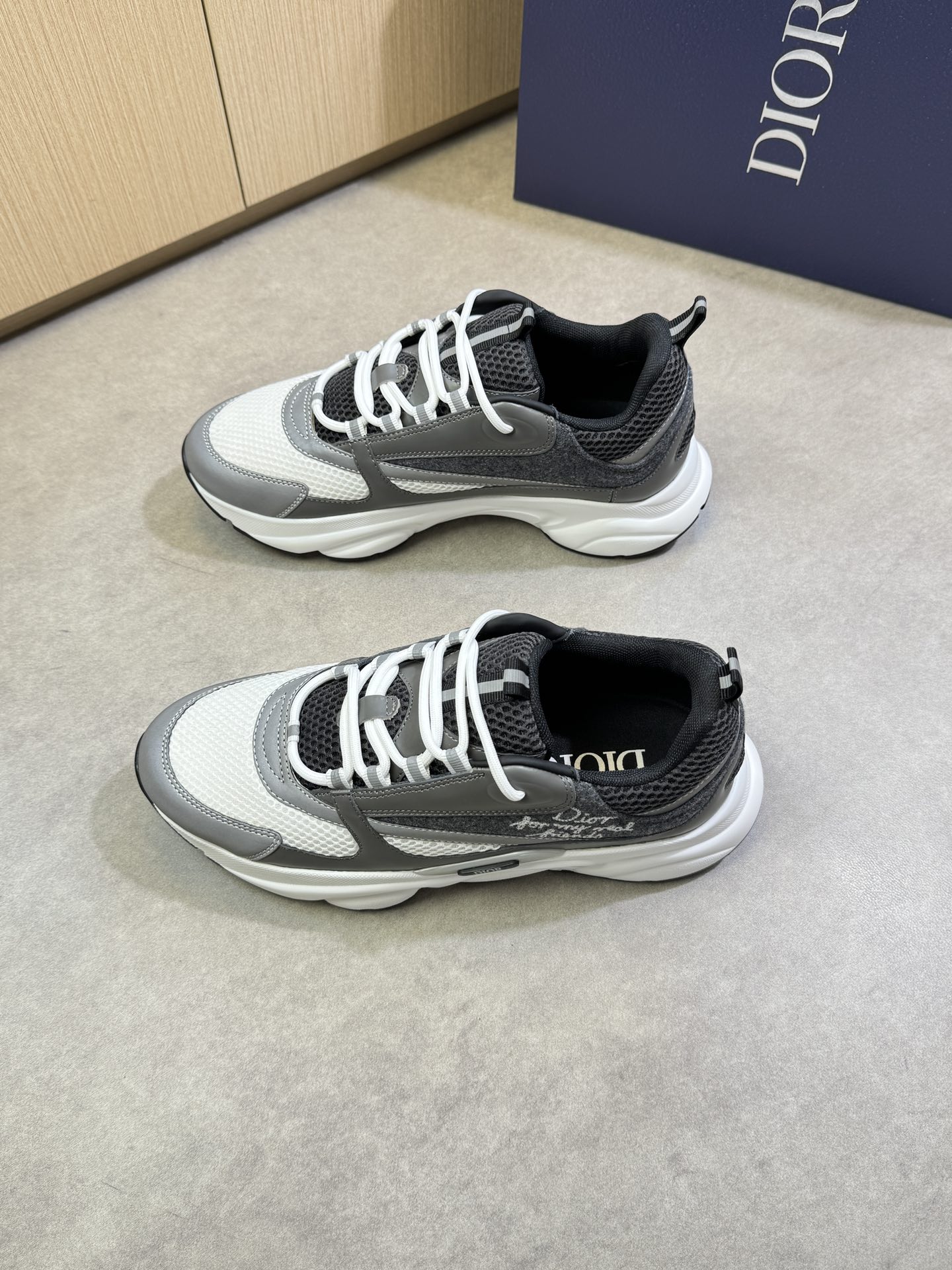 Dior Men's B30 Casual Sneaker Nappa Calfskin and Mesh White/Gray Size 39-44 4 i1744221096 8434 2