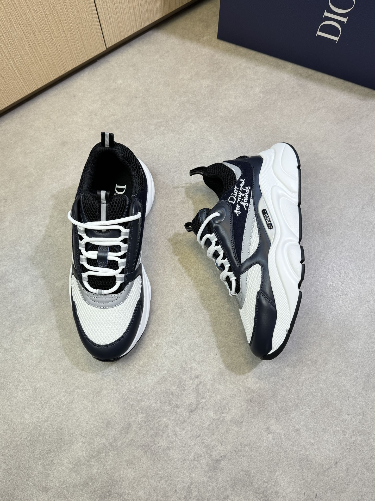 Dior Men's B22 Runner Sneaker White/Black Mesh/Calfskin Leather Size 39-44 3 i1744221232 6959 1