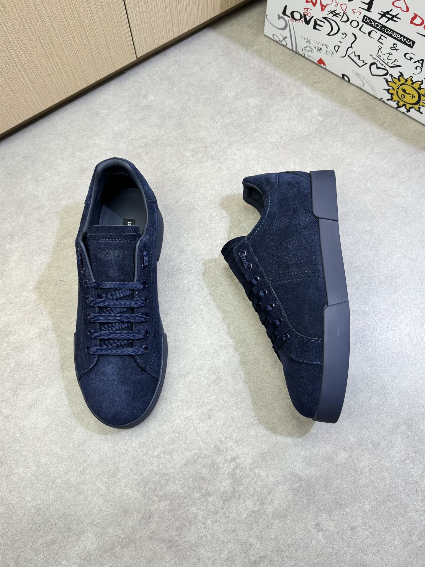 Dolce & Gabbana Suede Leather Sneakers - Luxury Casual Shoes for Men 2 i1744391908 5710 1