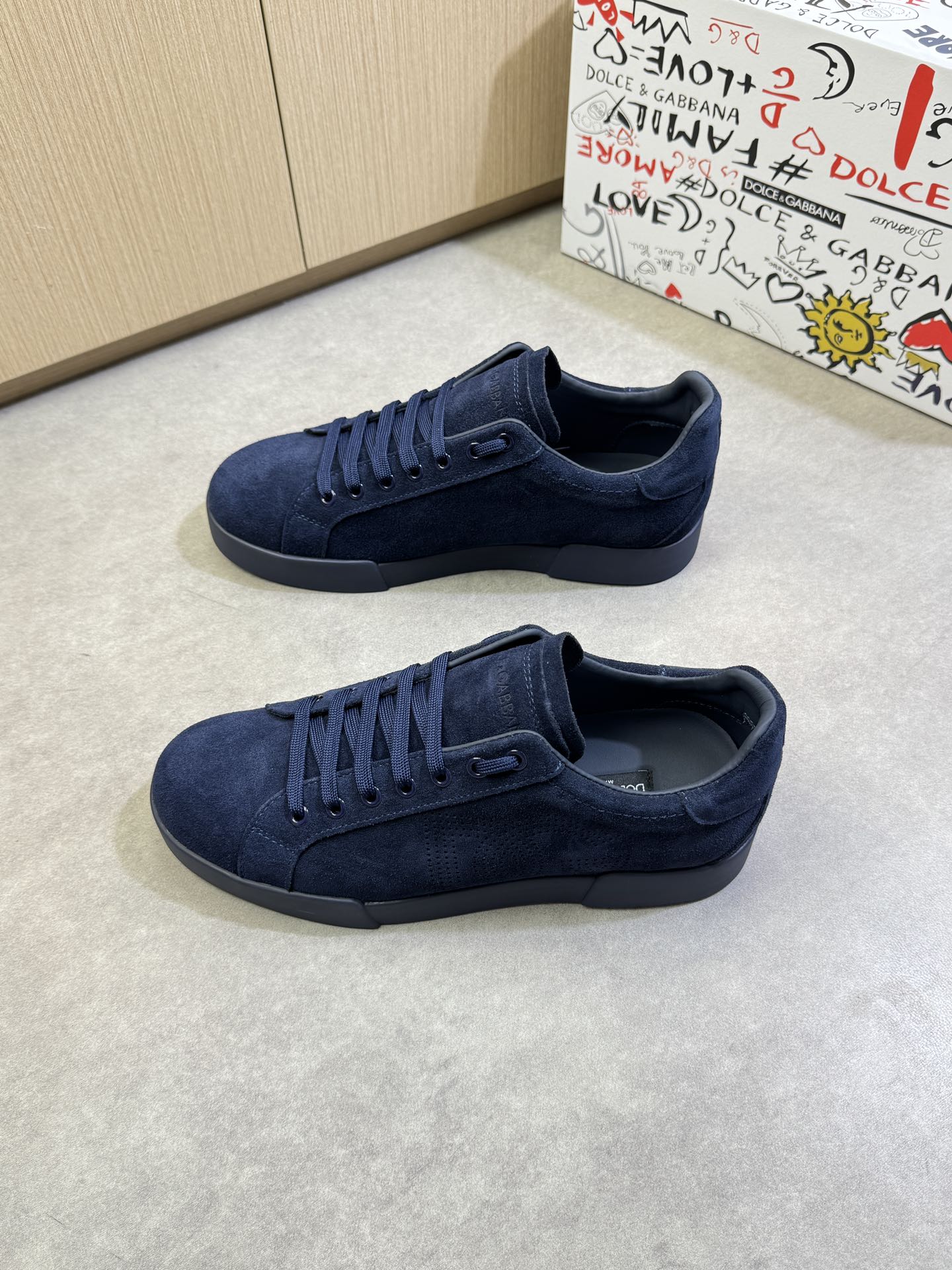 Dolce & Gabbana Suede Leather Sneakers - Luxury Casual Shoes for Men 3 i1744391908 7061 2