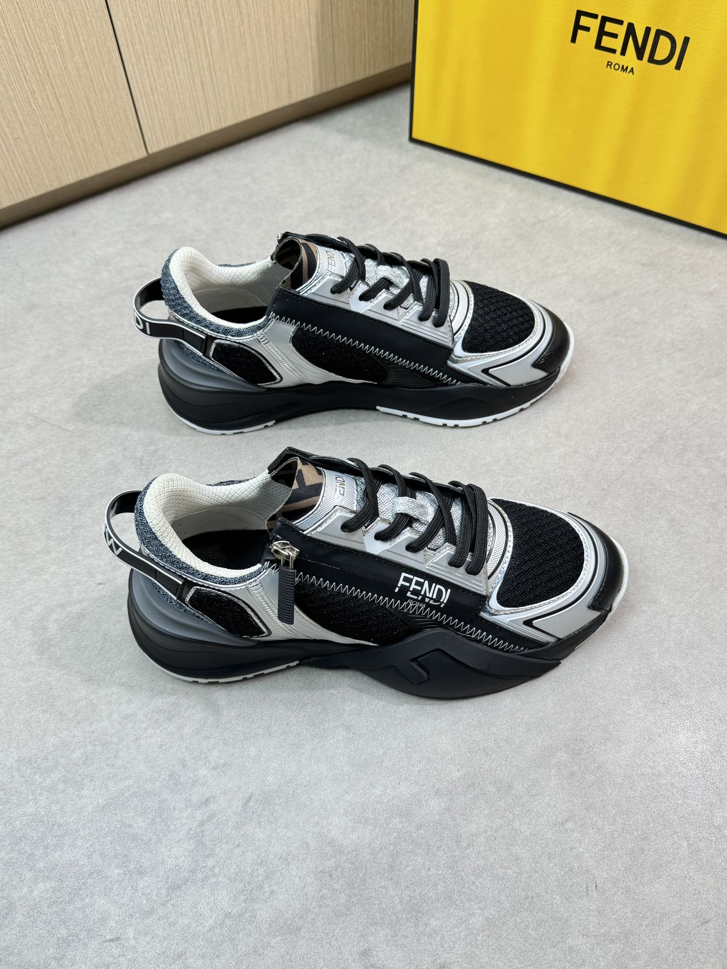 NO:278058,【Fendi】Fendi - High-end quality Original single casual sneakers - Upper Napa calf leather, color printing environmentally friendly leather, brand plastic module, zipper silk screen brand logo - footbed brand canvas cloth - outsole ultra-light TPU·rubber; combined molding outsole - ultra-high quality control, fine workmanship highlighted (high-end, noble, grade) -Size 38-44 (45,46, custom made)·0131,,fendi,fendi,sneakers,cowhide19860909【Fendi】芬迪  -高端品质 原单休闲运动鞋 -鞋面纳帕小牛皮、彩印环保皮、品牌塑胶模块、拉链丝印品牌logo -垫脚品牌帆布布匹 -大底超轻TPU·橡胶；组合成型大底 -超高品控·做工精细凸显(高端·贵气·档次) -Size 38-44（45,46,可订做)·0131,,fendi,fendi,sneakers,cowhide,Men's shoes