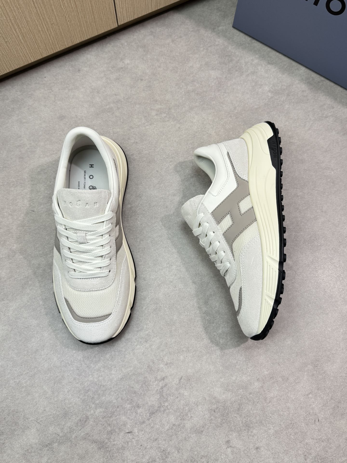 Hogan Luxury Leather Sneakers, Premium Quality, Comfortable, Sizes 39-44 3 i1744651561 7413 1