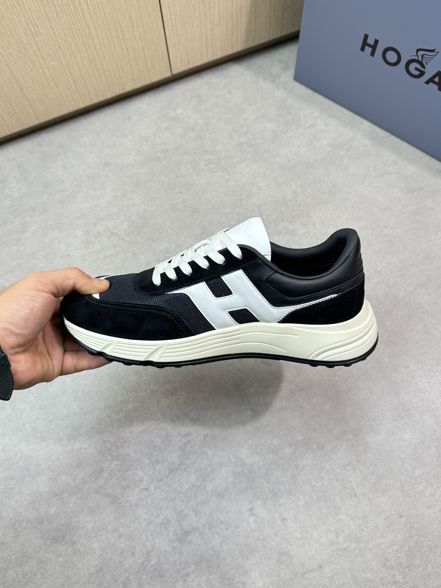 Hogan Men's Black Leather & Fabric Sneakers with Iconic 'H' Logo, Sizes 39-44 6 i1744651764 8128 4