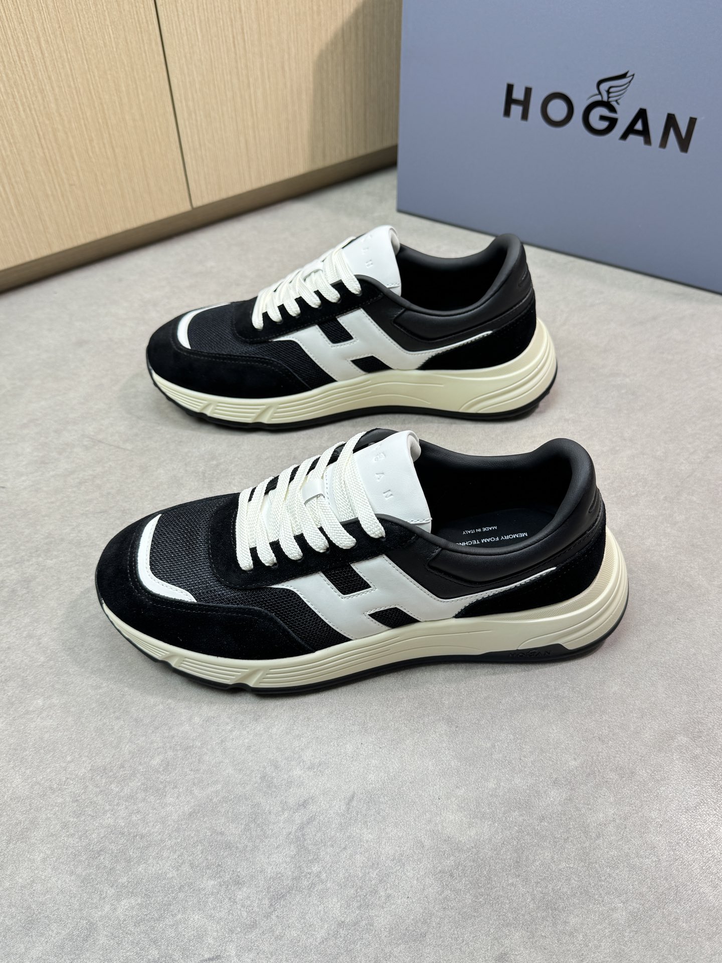 Hogan Men's Black Leather & Fabric Sneakers with Iconic 'H' Logo, Sizes 39-44 4 i1744651764 817 2
