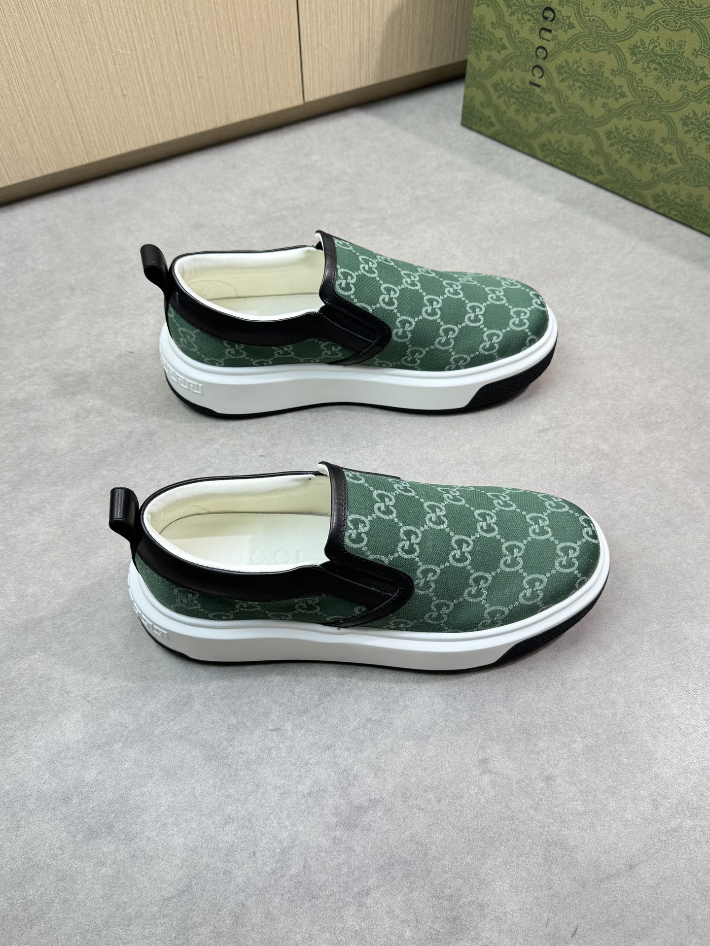 Gucci Men's Green GG Supreme Canvas Slip-On Sneakers, Size 38-44 2 i1744737474 7353 0