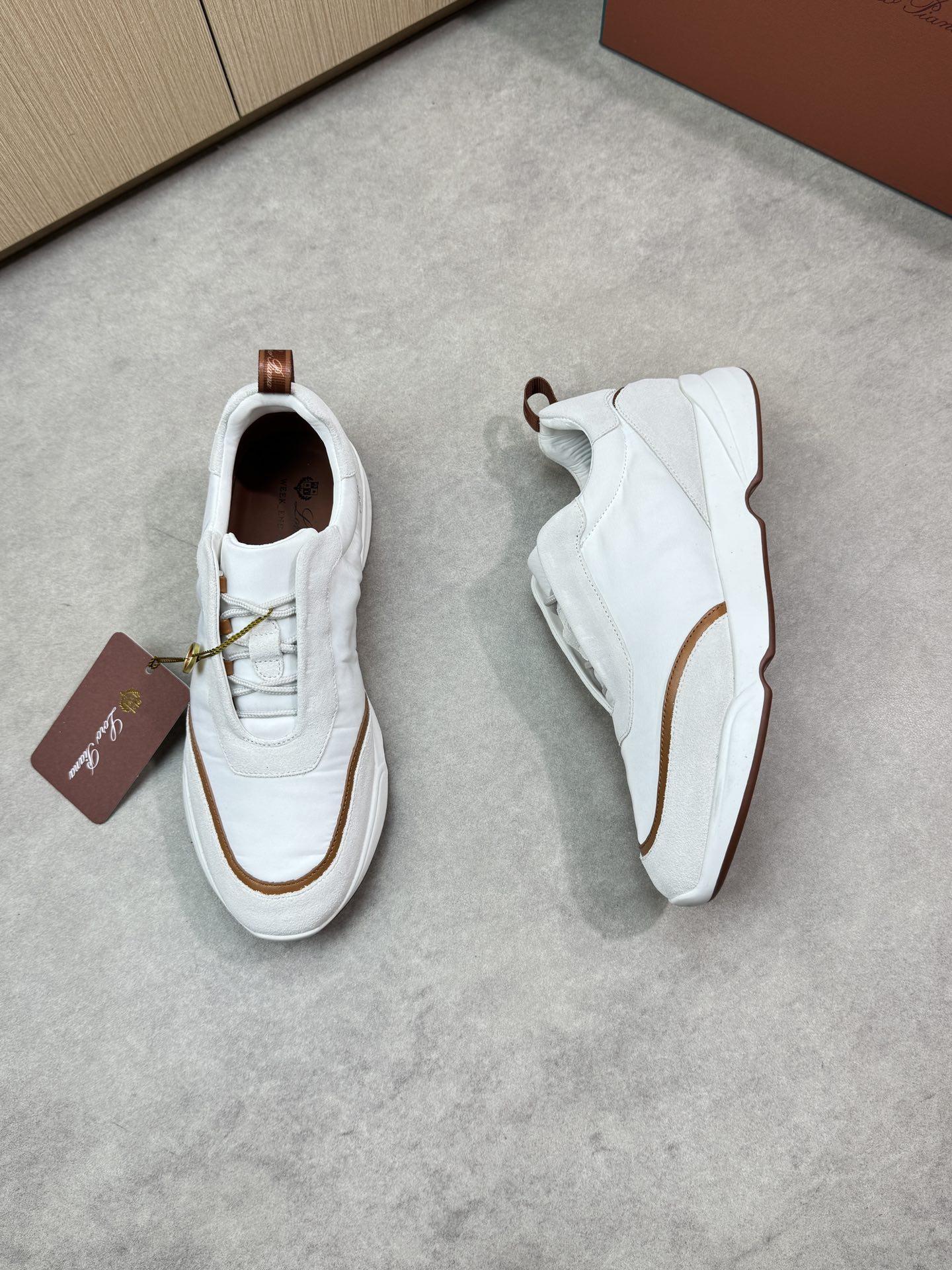 Loro Piana White Leather & Suede Casual Sneakers - Premium Quality 3 i1745081532 3050 1
