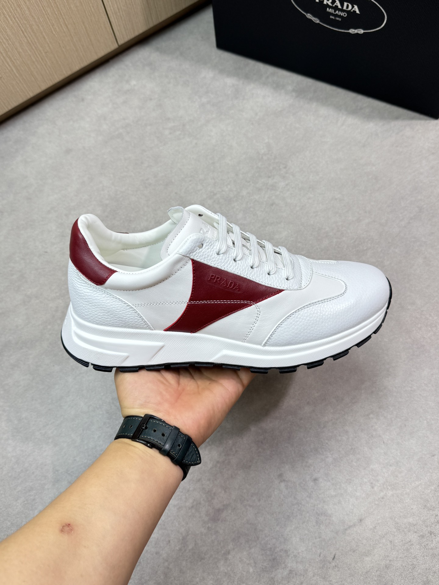 Prada Men's Leather Low-Top Sneakers Casual Fashion Sneakers Shoes 5 i1745083791 1976 3