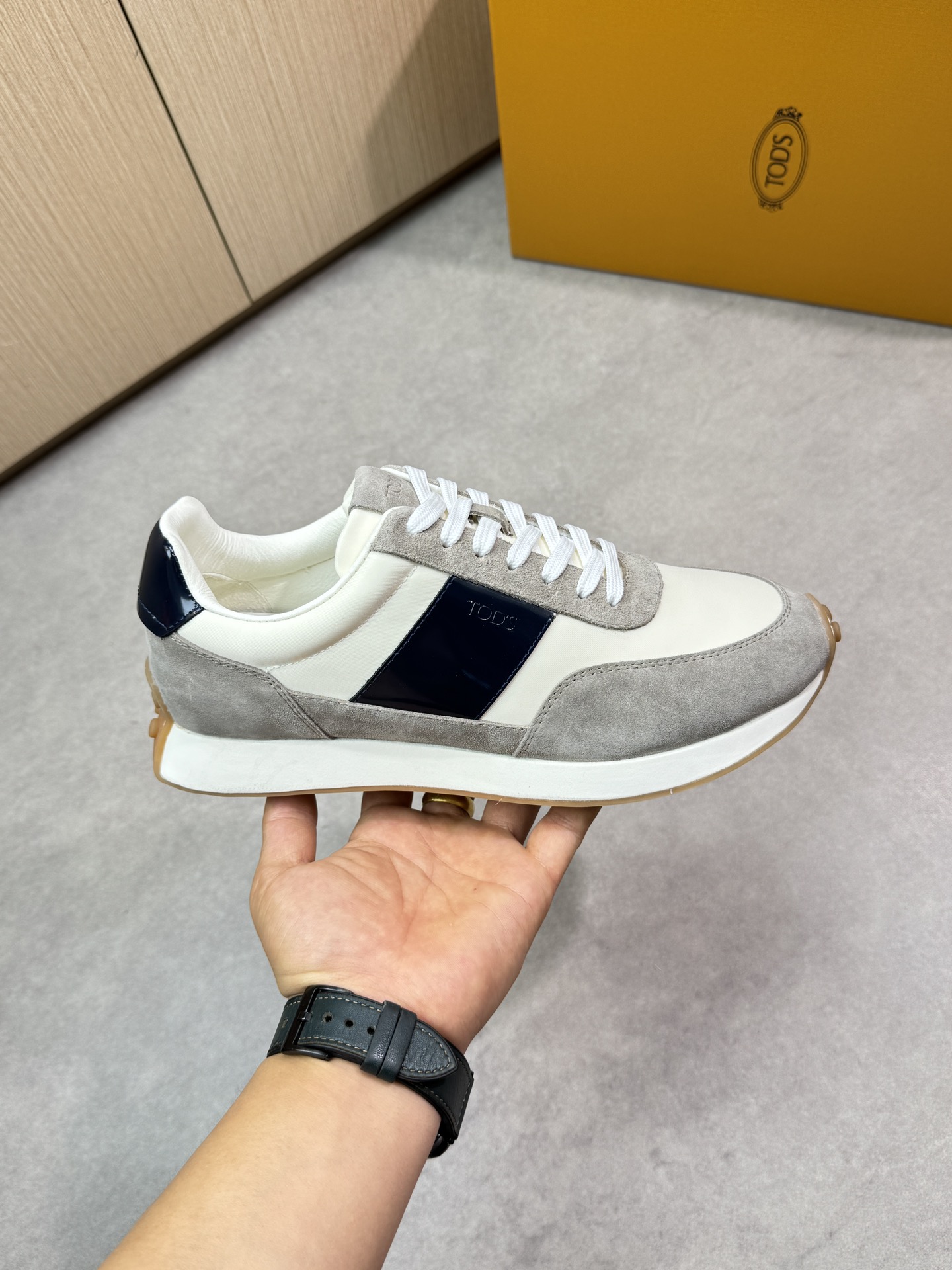 TOD'S Leather and Suede Runner Sneakers - Stylish, Comfortable, and Durable 5 i1745271715 6017 3