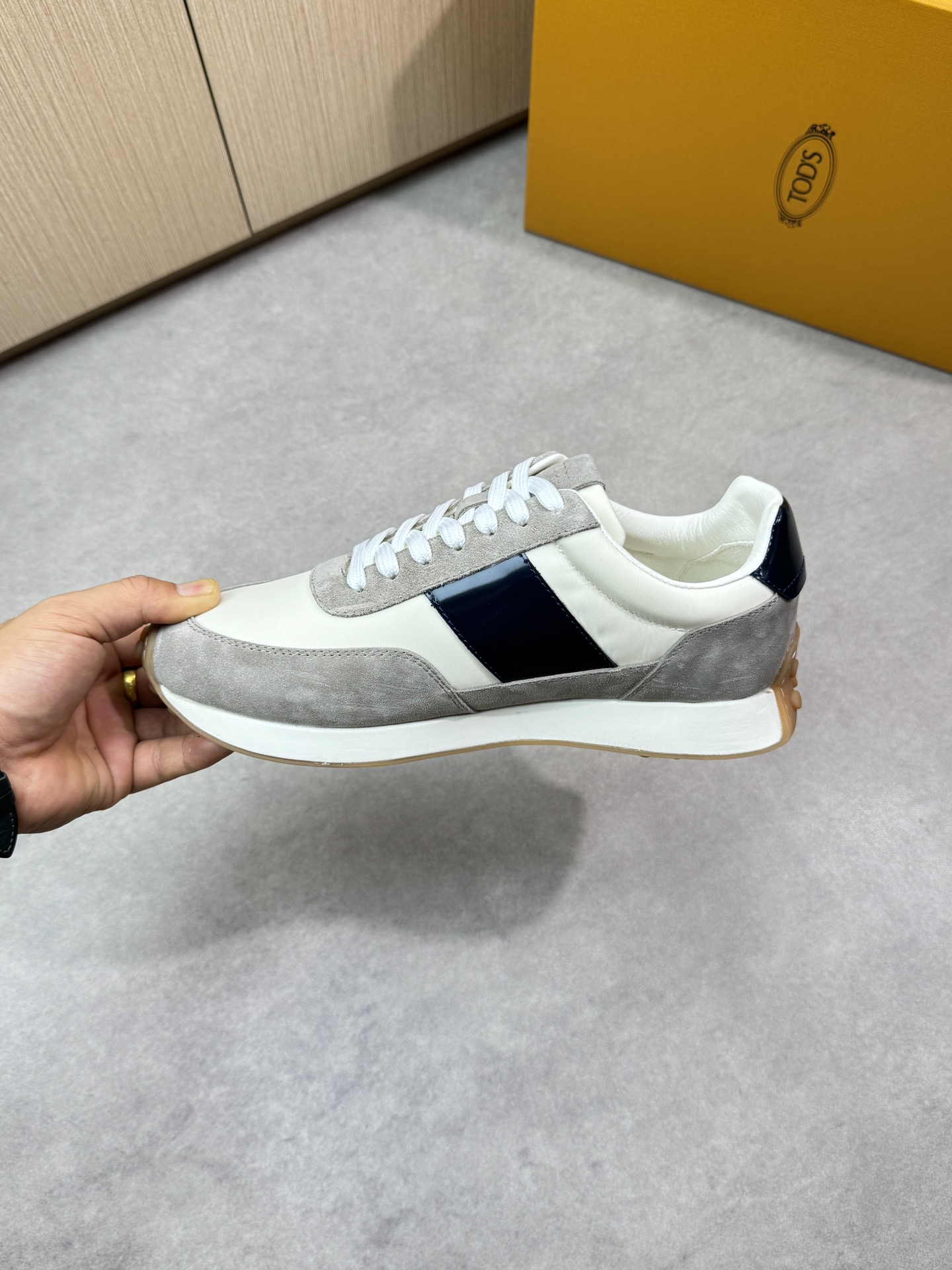 TOD'S Leather and Suede Runner Sneakers - Stylish, Comfortable, and Durable 6 i1745271715 8301 4