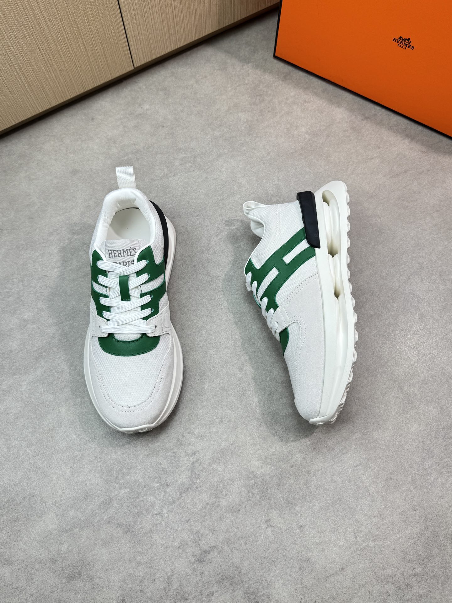 Hermes Men's White & Green Nappa Leather Casual Sneakers, Size 39-44 3 i1746379799 4351 1