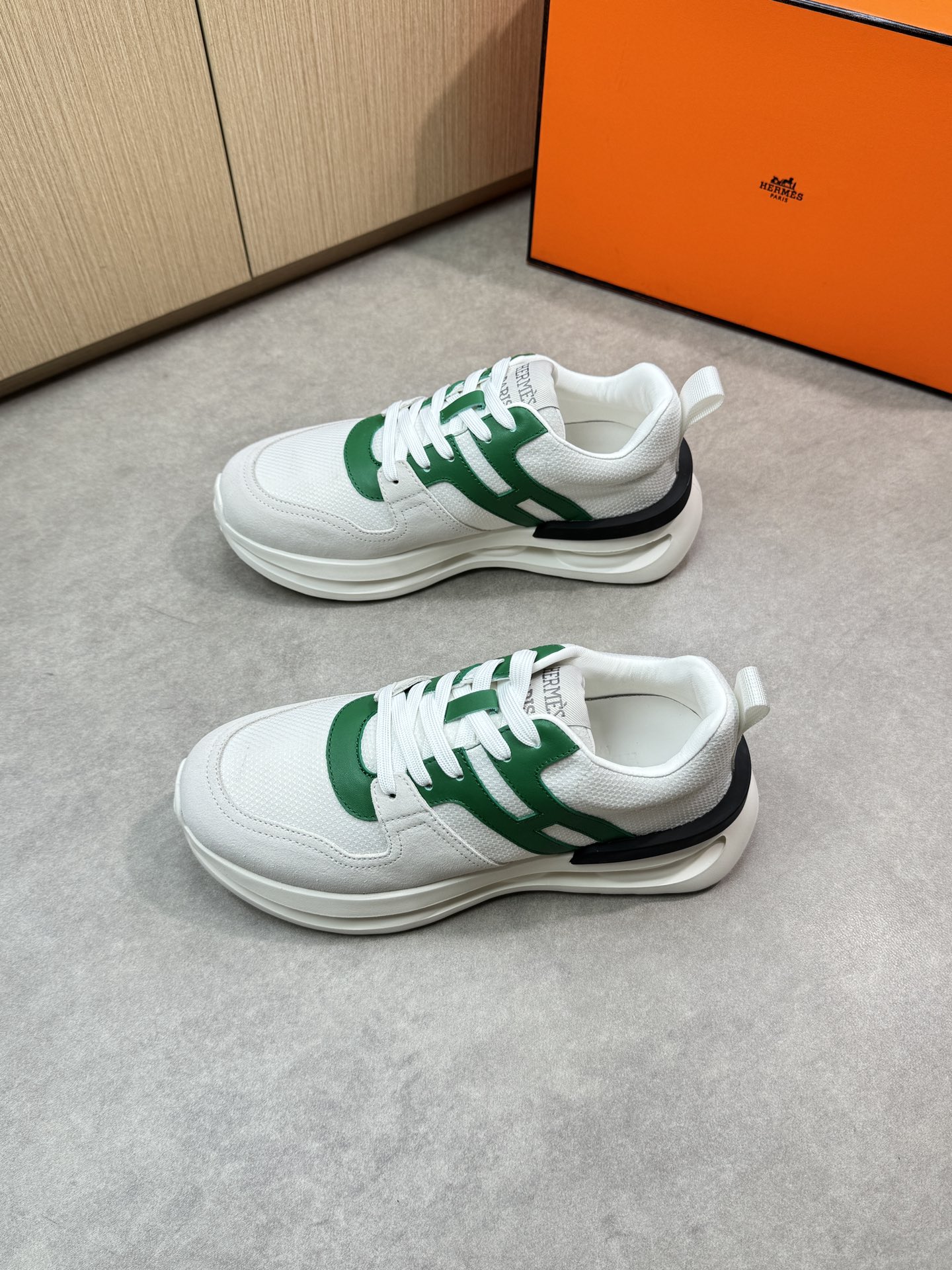 Hermes Men's White & Green Nappa Leather Casual Sneakers, Size 39-44 4 i1746379799 8954 2