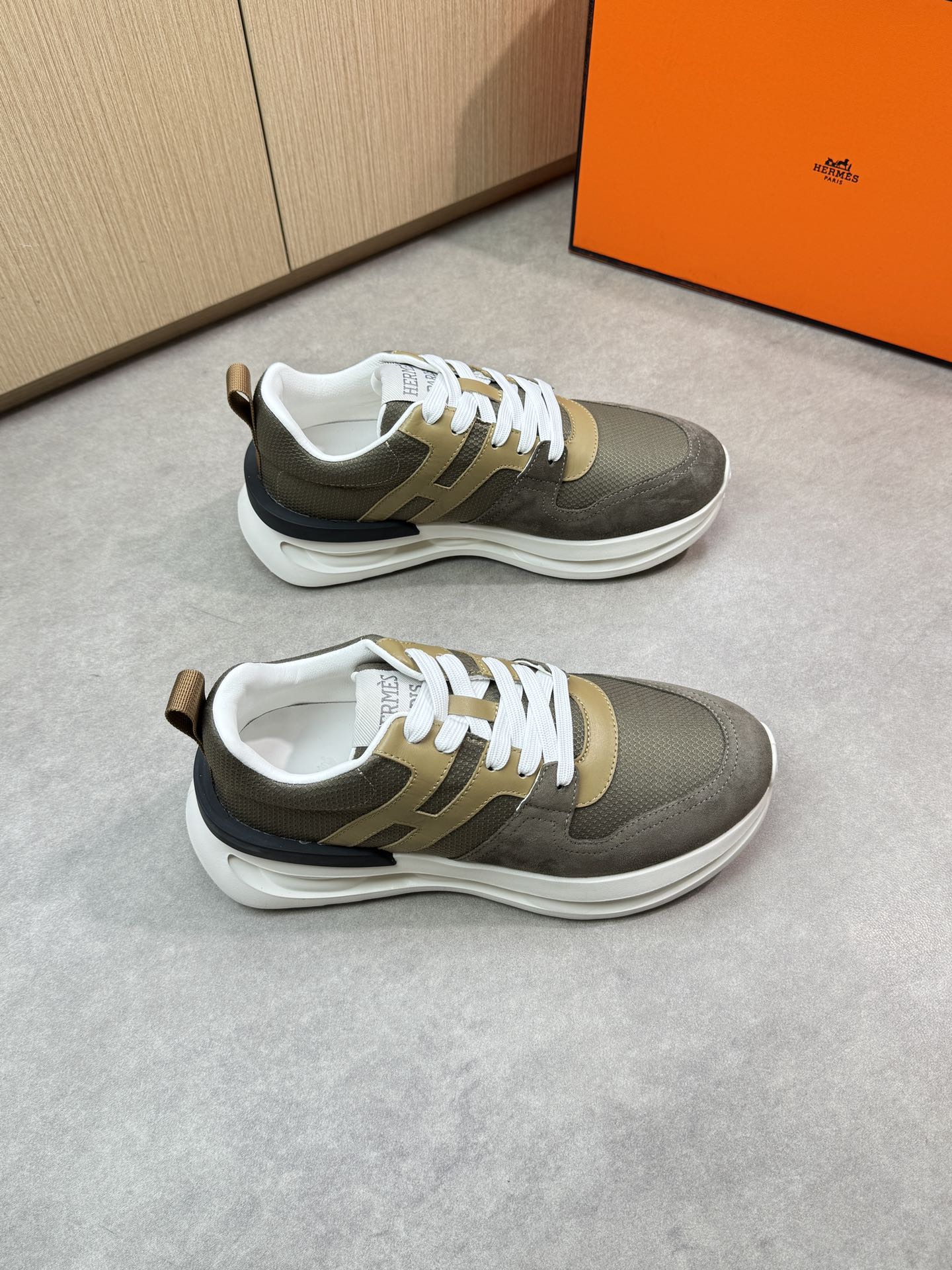 Hermes Men's Casual Sneakers Leather Suede H Logo Lace-Up Shoes 1 Hermes Men's Casual Sneakers Leather Suede H Logo Lace-Up Shoes
