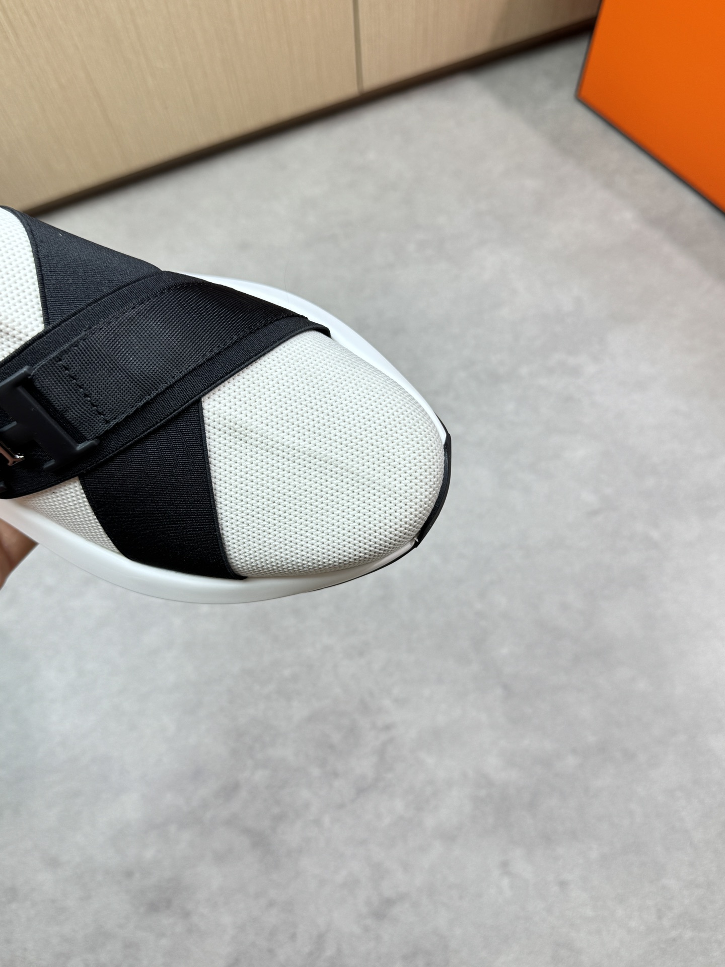 Hermes Women's Knitted Athletic Slip-On Sneakers, Comfortable and Stylish 7 i1746467818 2738 5