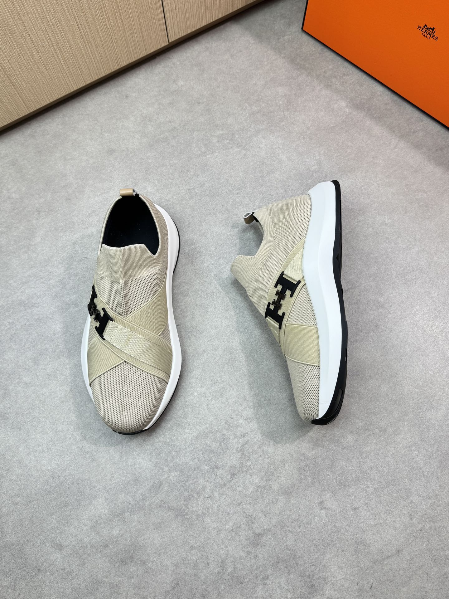 Hermes Women's Casual Sneakers - Knitted Upper, Leather Insole, TPU Sole 3 i1746467936 4361 1