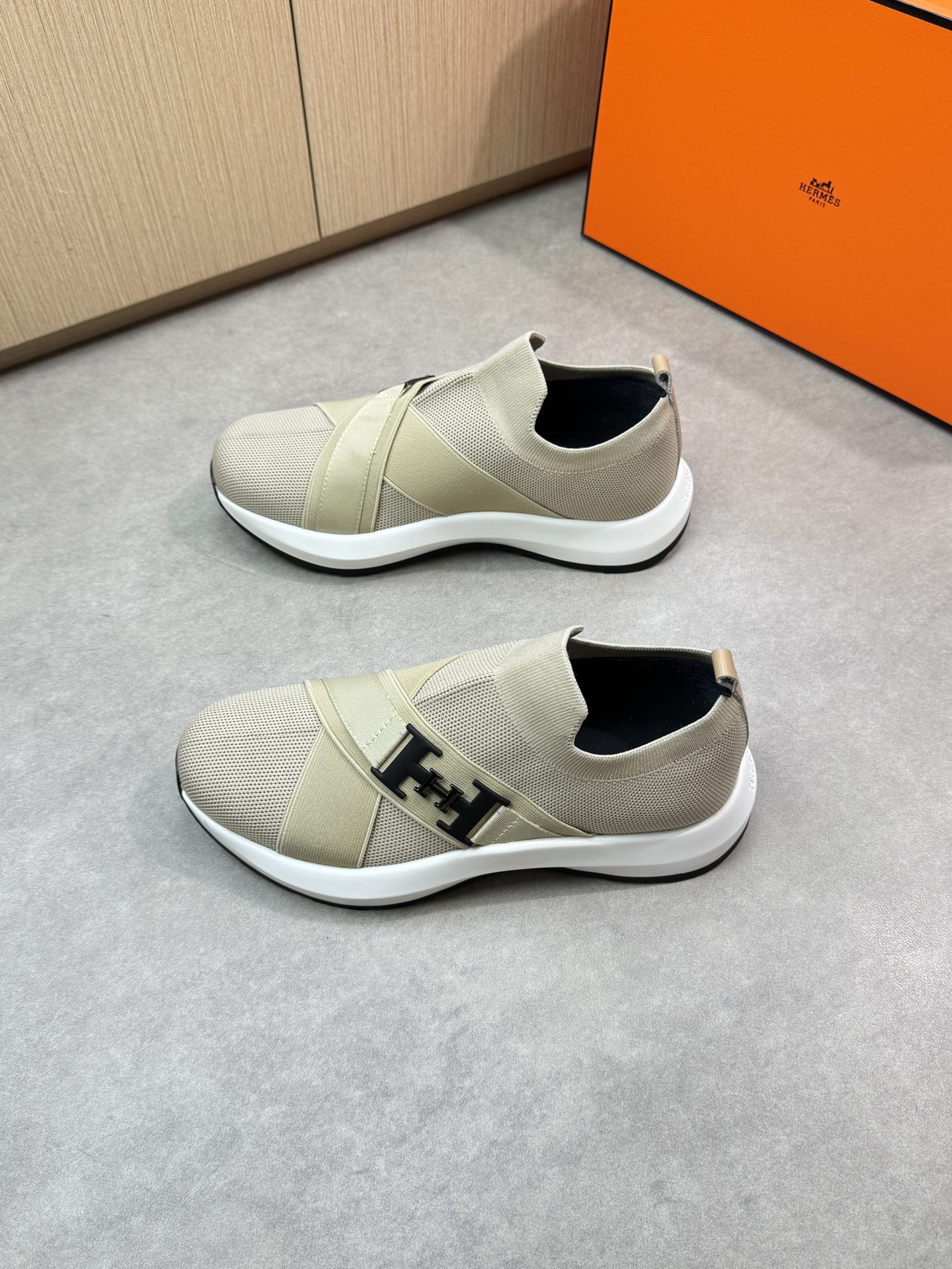 Hermes Women's Casual Sneakers - Knitted Upper, Leather Insole, TPU Sole 4 i1746467936 7392 2