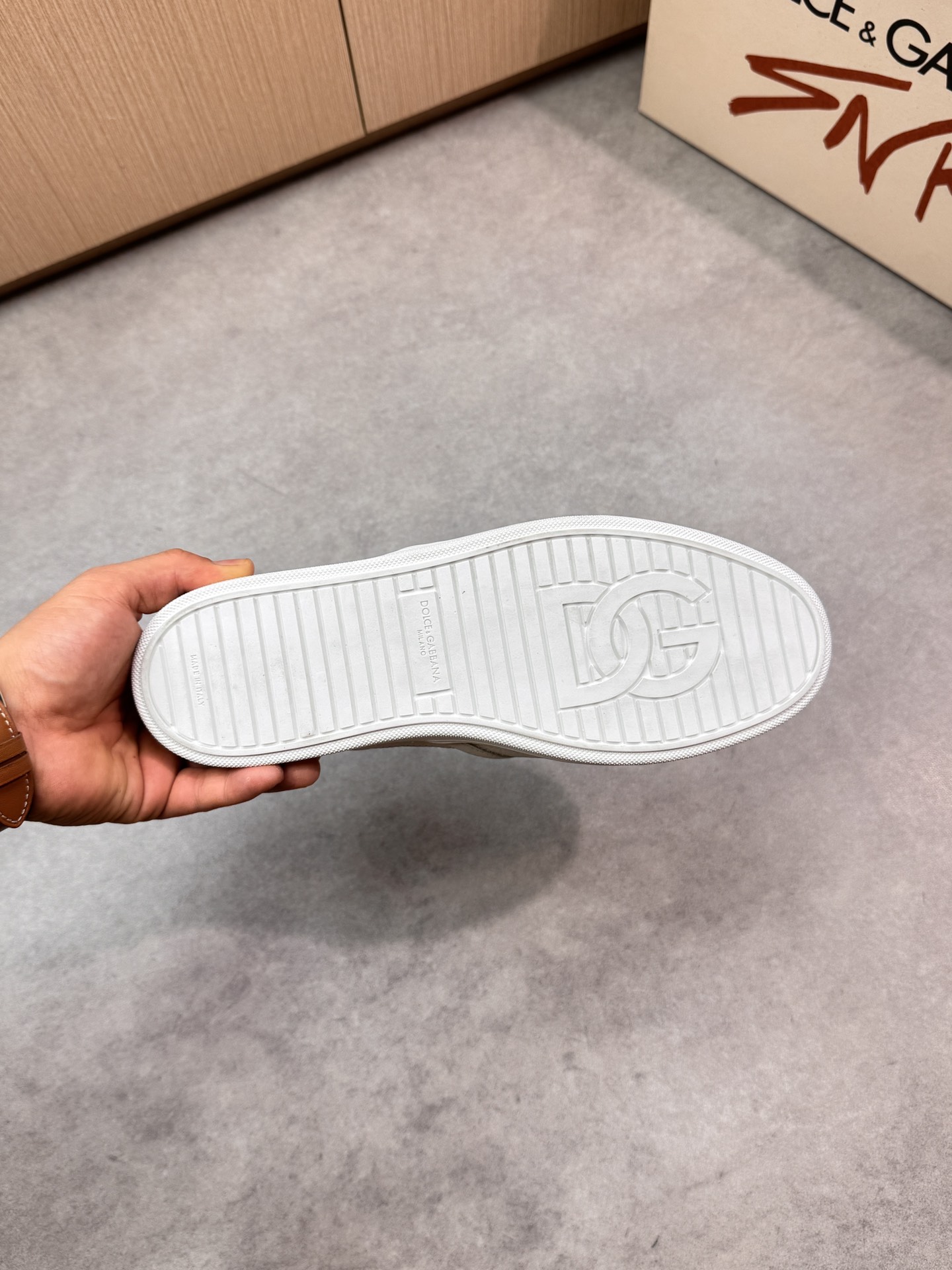 Dolce&Gabbana White Nappa Leather Slip-On Sneakers with Metal Logo 10 i1746550867 5975 8