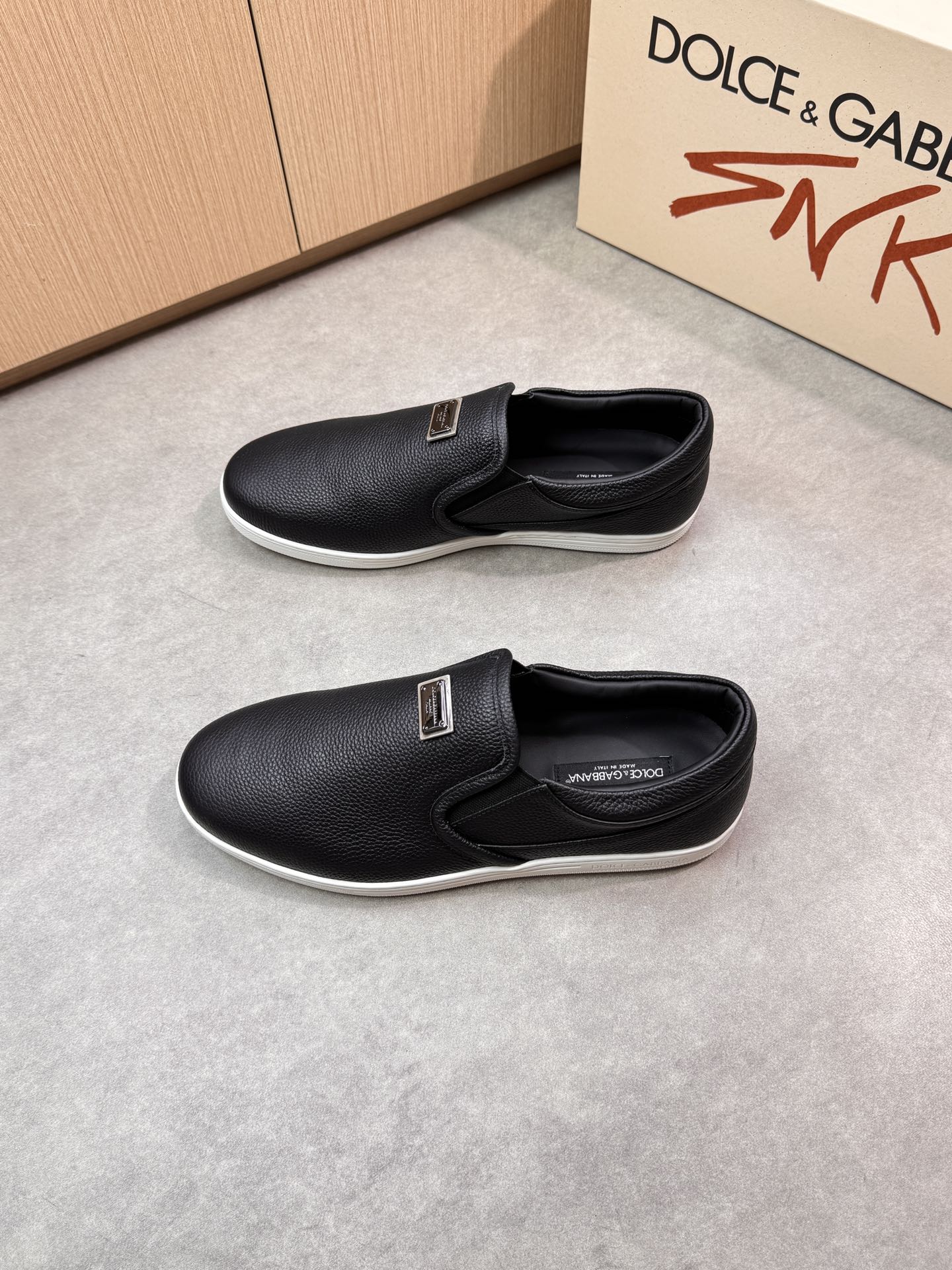 Dolce & Gabbana Leather Slip-On Sneakers with Metal Logo Accent 4 i1746551044 6393 2