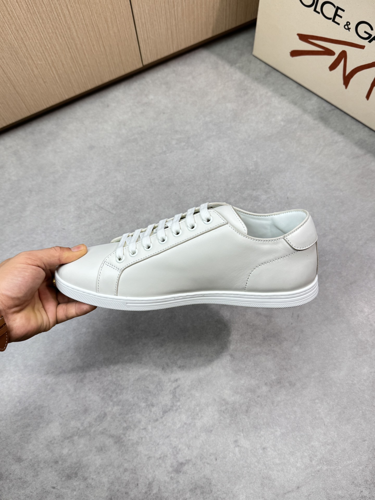 Dolce&Gabbana White Leather Sneakers with Logo, Size 39-44 6 i1746551342 3304 4