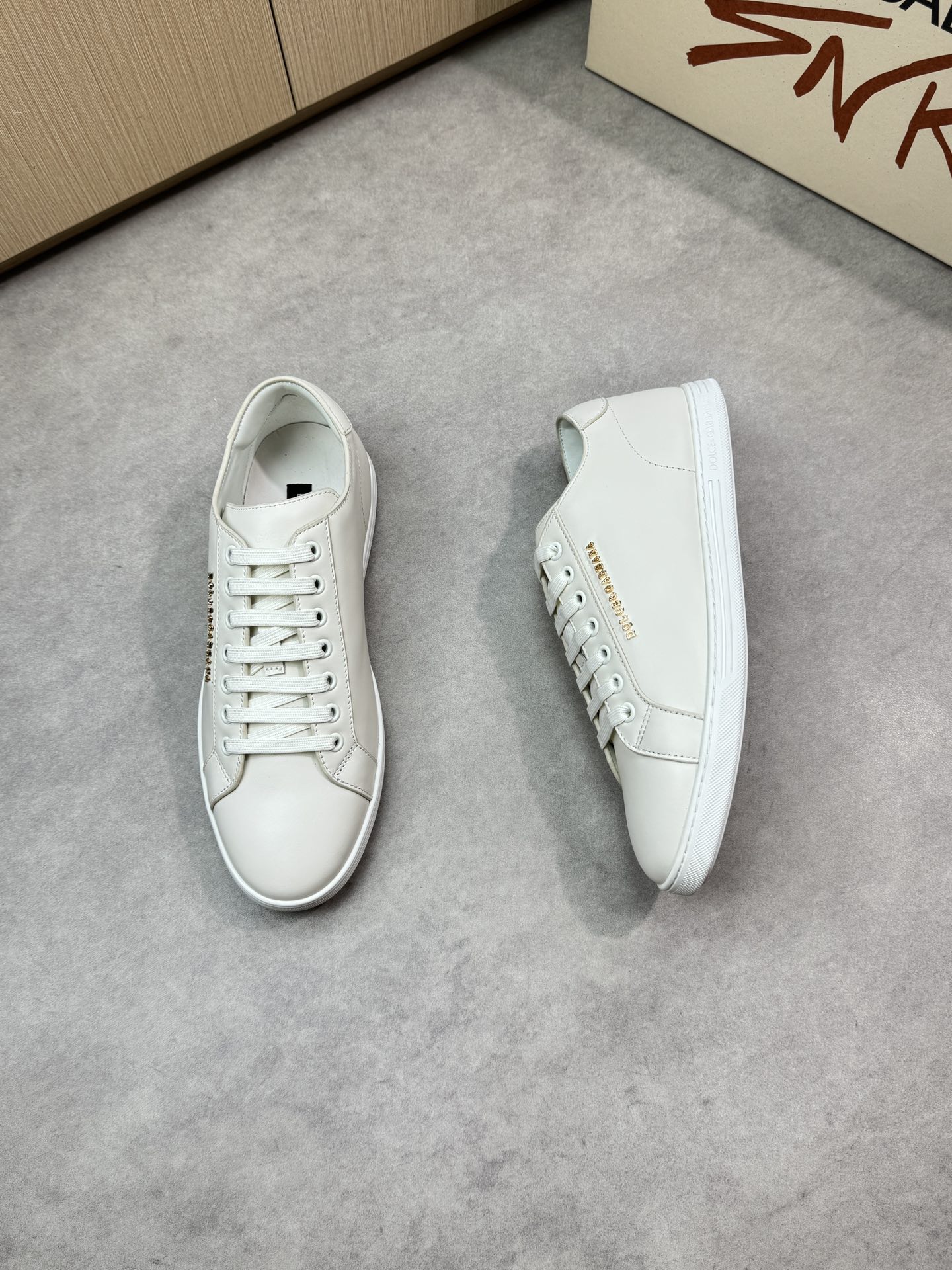 Dolce&Gabbana White Leather Sneakers with Logo, Size 39-44 3 i1746551342 6131 1