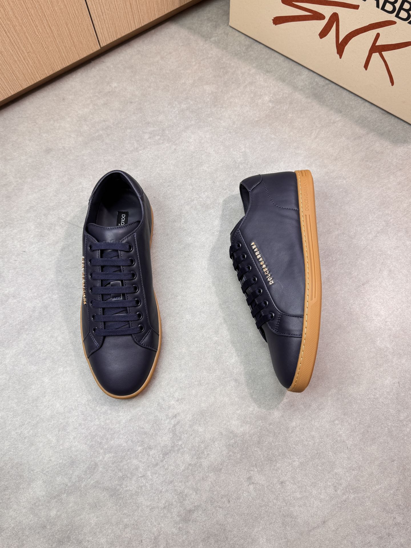Dolce&Gabbana Leather Sneakers Casual Fashion Shoes for Men 3 i1746551484 1157 1