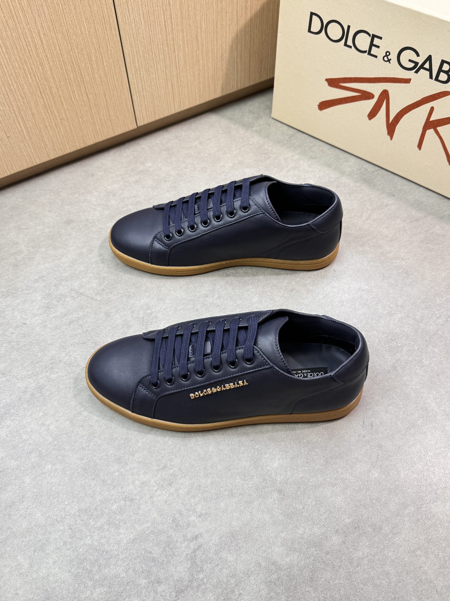 Dolce&Gabbana Leather Sneakers Casual Fashion Shoes for Men 4 i1746551484 3240 2