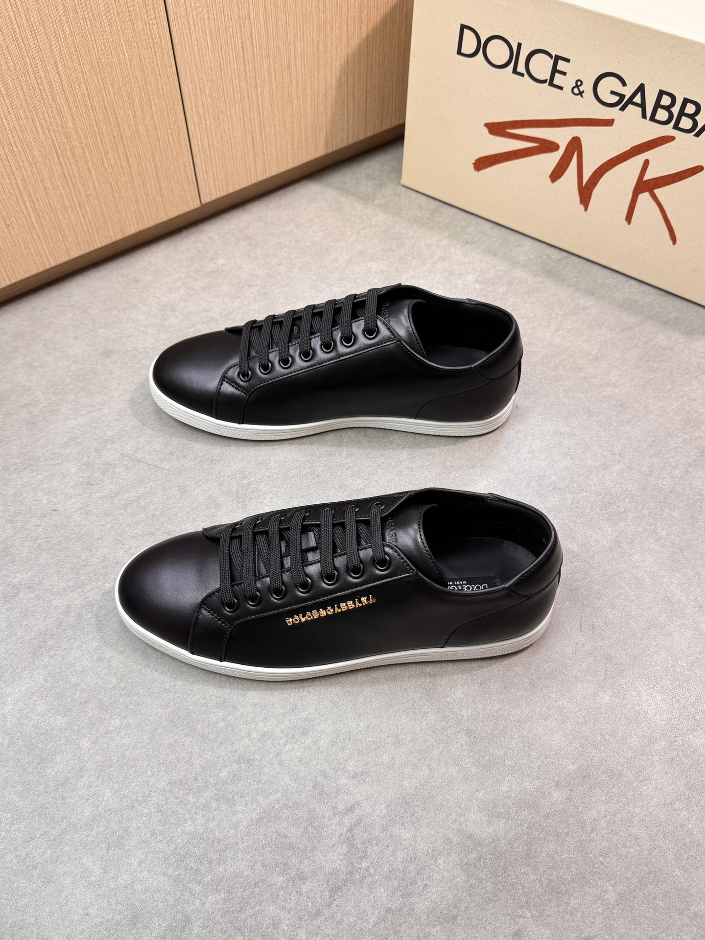 Dolce & Gabbana Leather Sneakers Casual Shoes For Men 4 i1746551500 6452 2