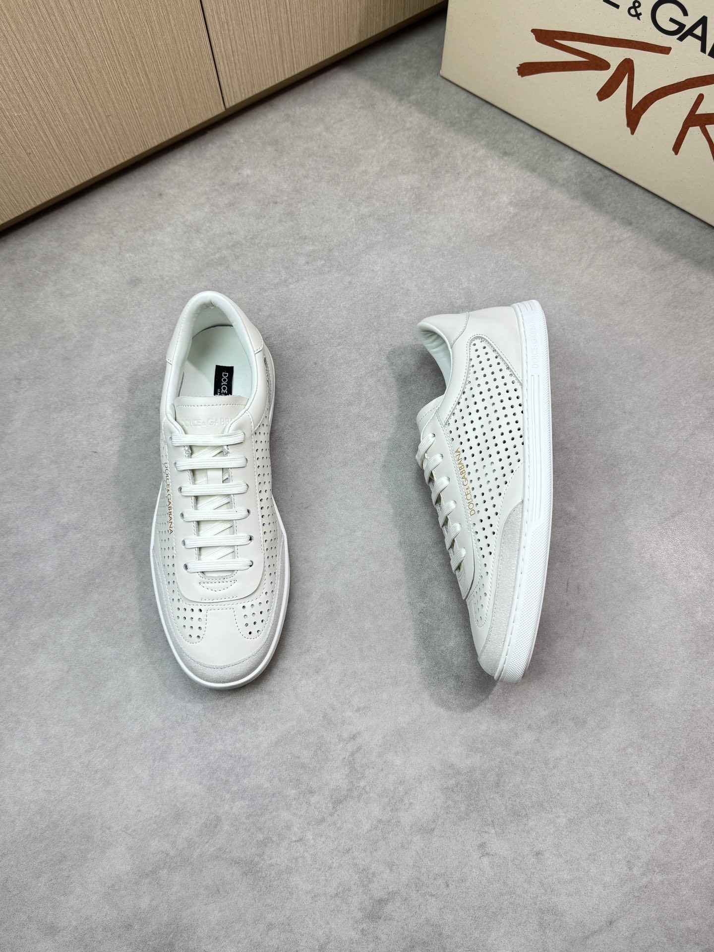 Dolce&Gabbana Leather White Sneakers Lace-up Casual Shoes for Men 3 i1746551862 2180 1