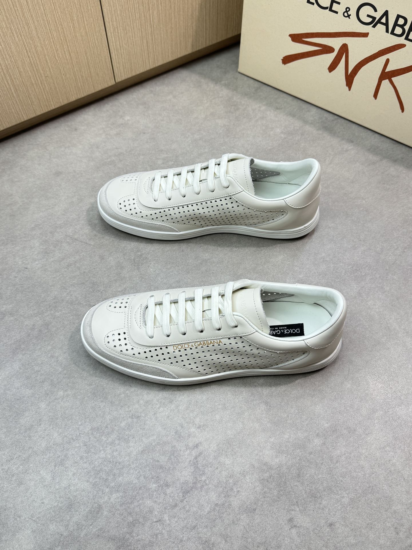 Dolce&Gabbana Leather White Sneakers Lace-up Casual Shoes for Men 4 i1746551862 4291 2