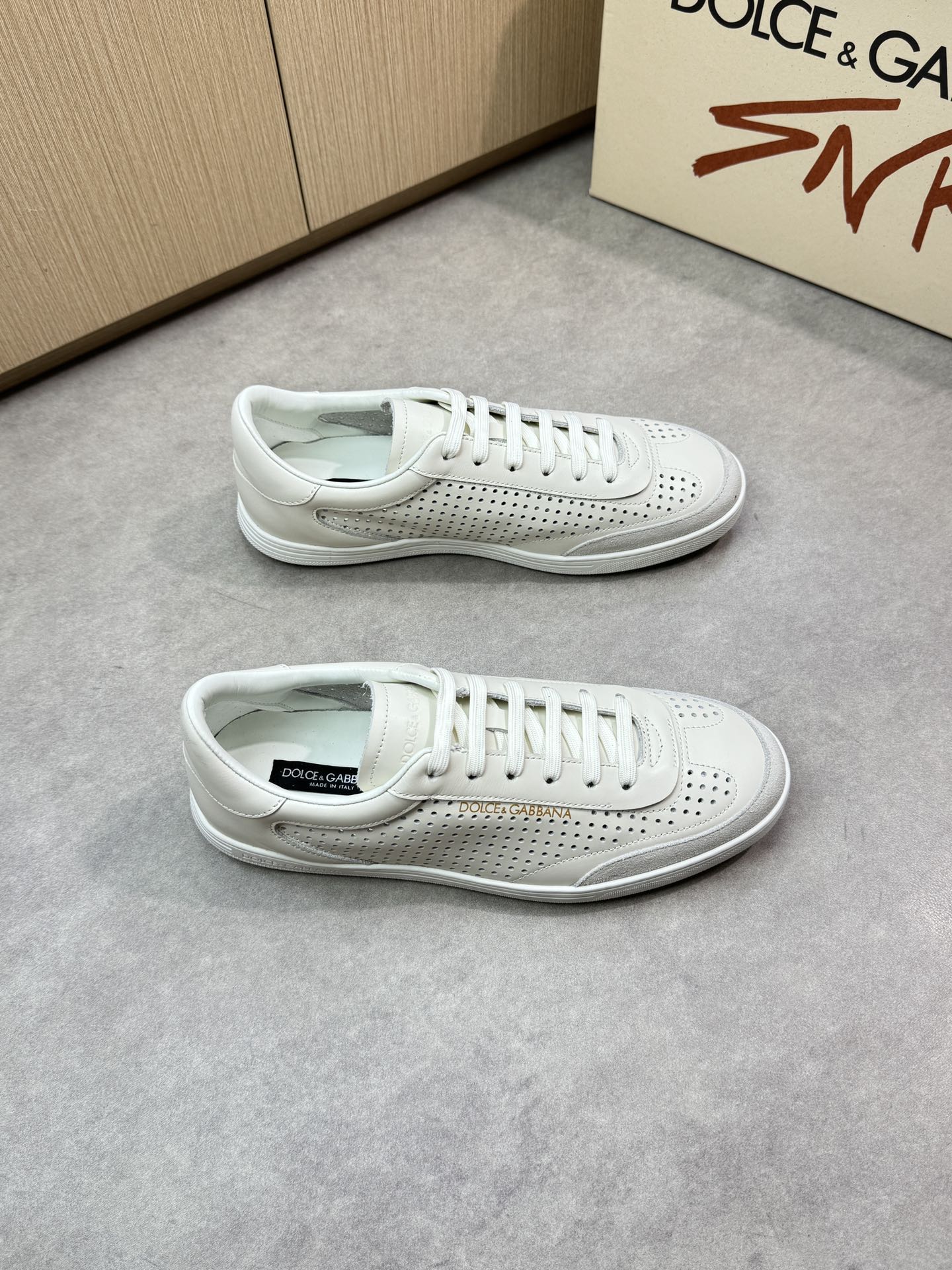 Dolce&Gabbana Leather White Sneakers Lace-up Casual Shoes for Men 2 i1746551862 8489 0