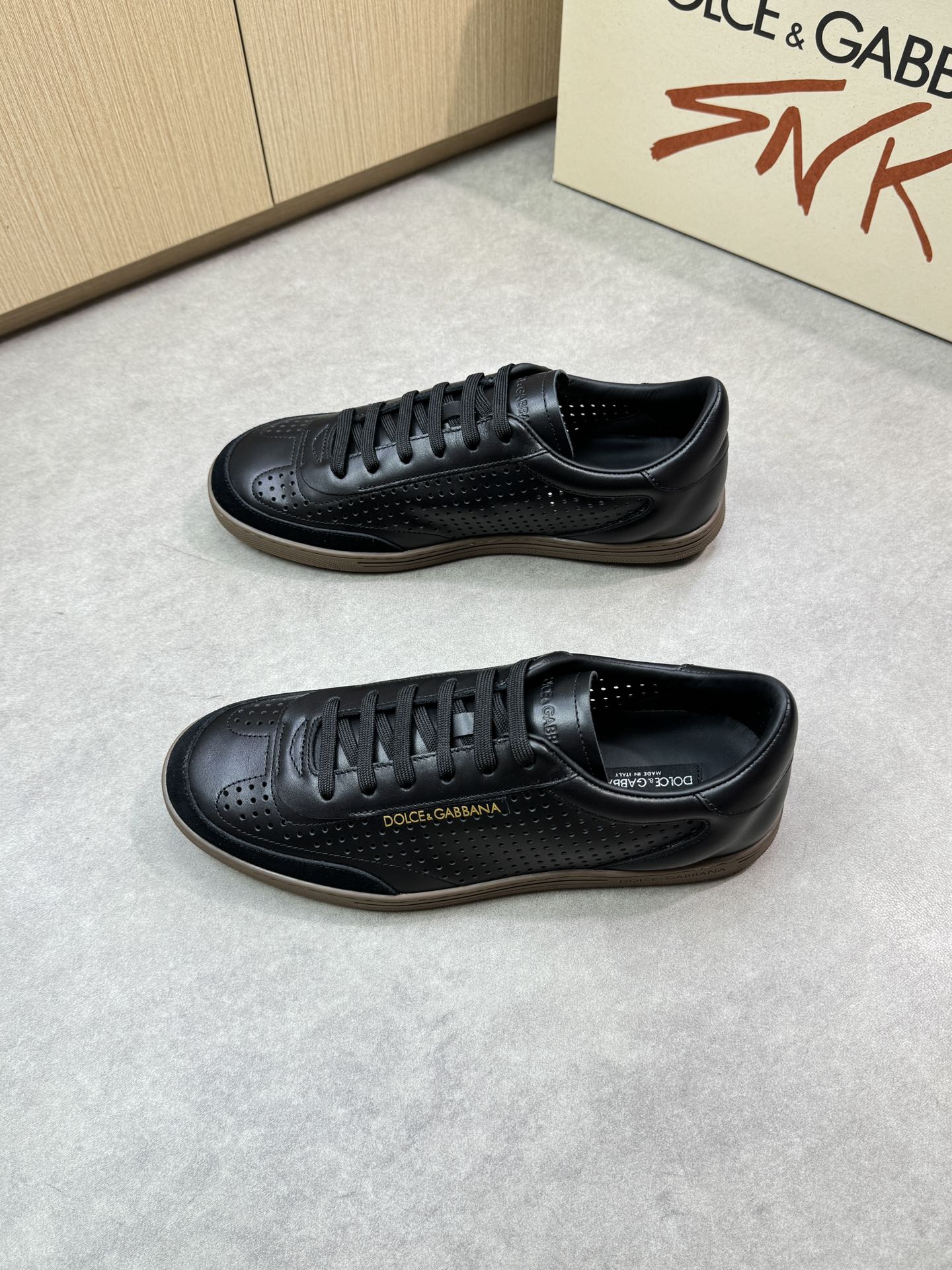 Dolce & Gabbana Men's Leather Perforated Lace Up Sneakers 4 i1746552042 7356 2