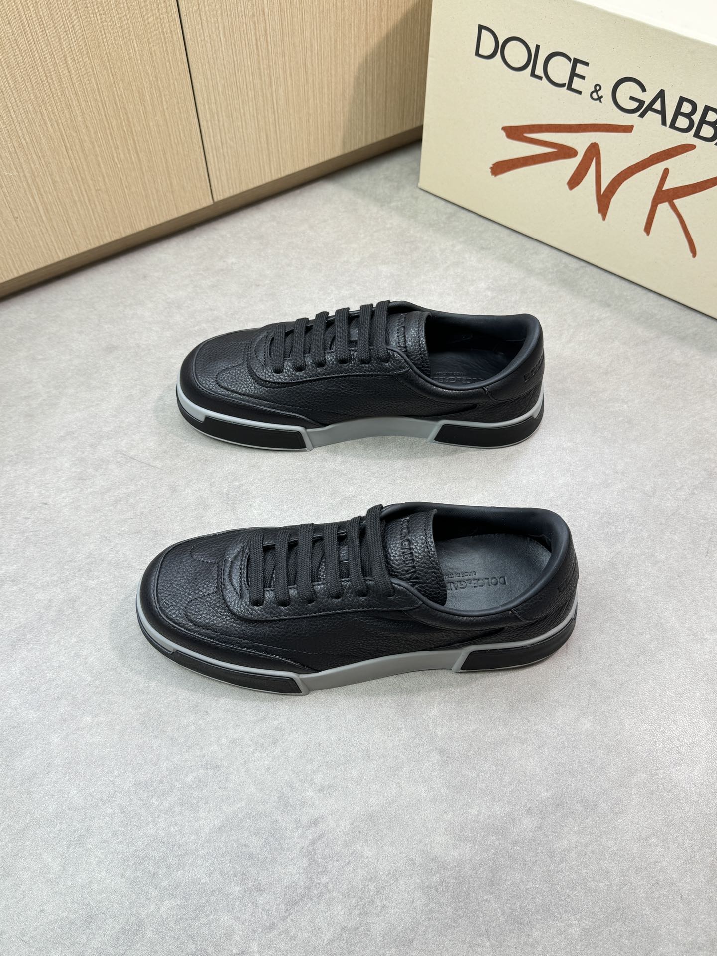 Dolce&Gabbana Men's Leather Sneakers Low Top Casual Shoes, Black, Size 39-44 4 i1746552741 8491 2