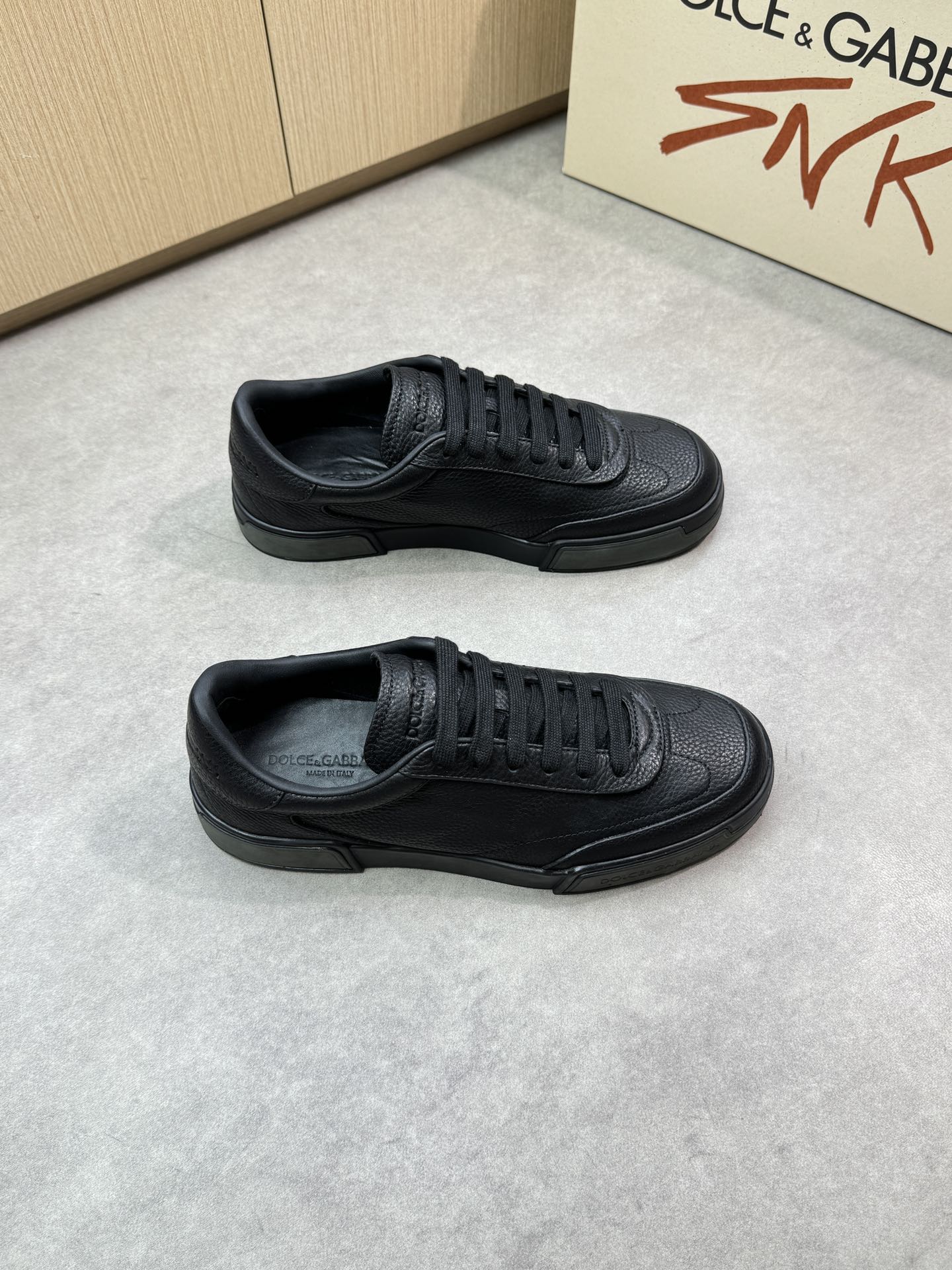 Dolce&Gabbana Men's Leather Low-Top Sneakers,Black,Sizes 39-44 2 i1746552756 1373 0