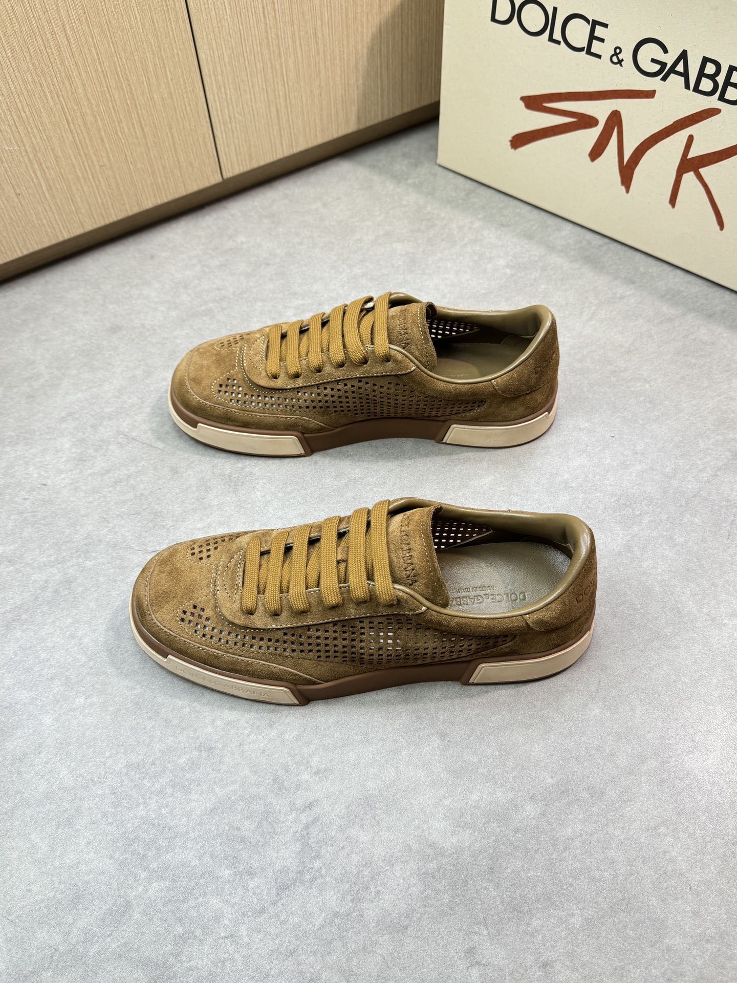 Dolce & Gabbana Men's Suede Leather Sneakers Comfortable Casual Shoes 4 i1746553024 3145 2