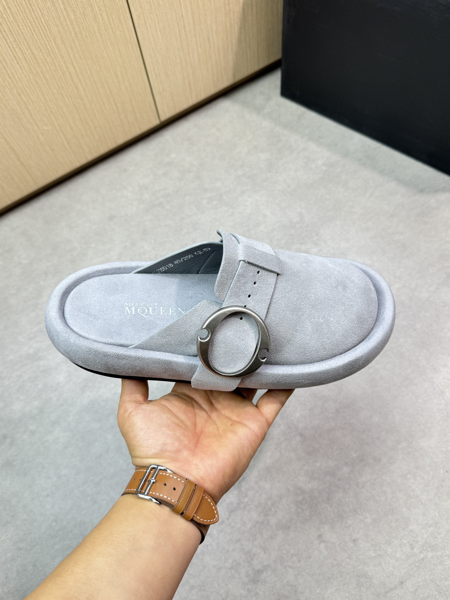 Alexander McQueen Women's Nappa Leather Buckle Light Gray Slide Sandals 5 i1746553556 3570 3