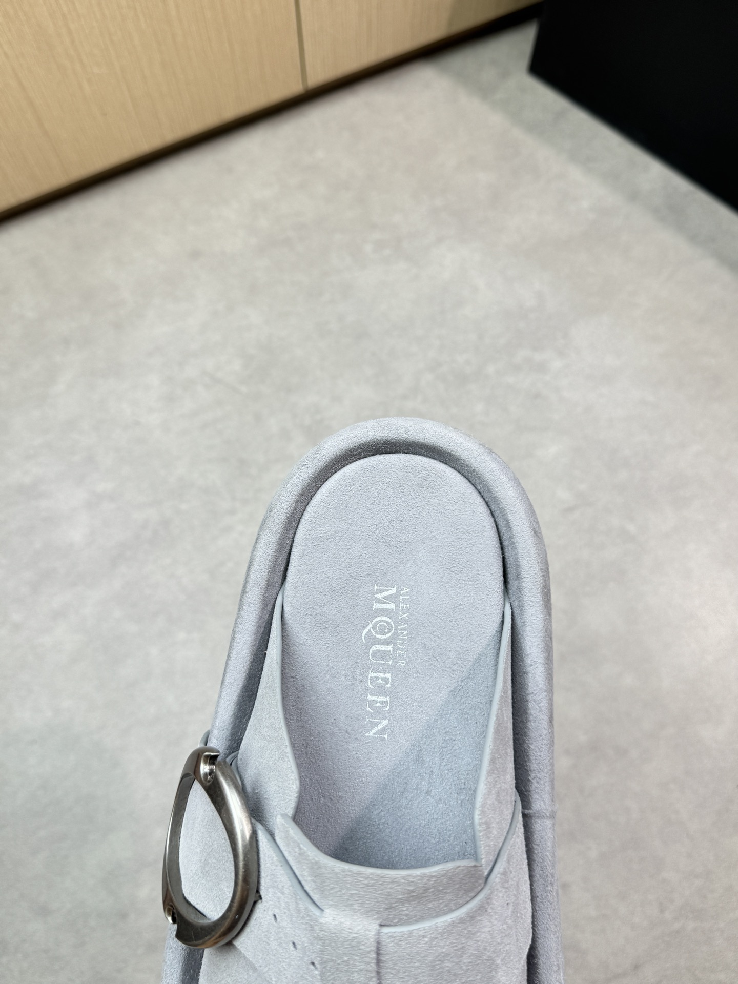 Alexander McQueen Women's Nappa Leather Buckle Light Gray Slide Sandals 8 i1746553556 4305 6