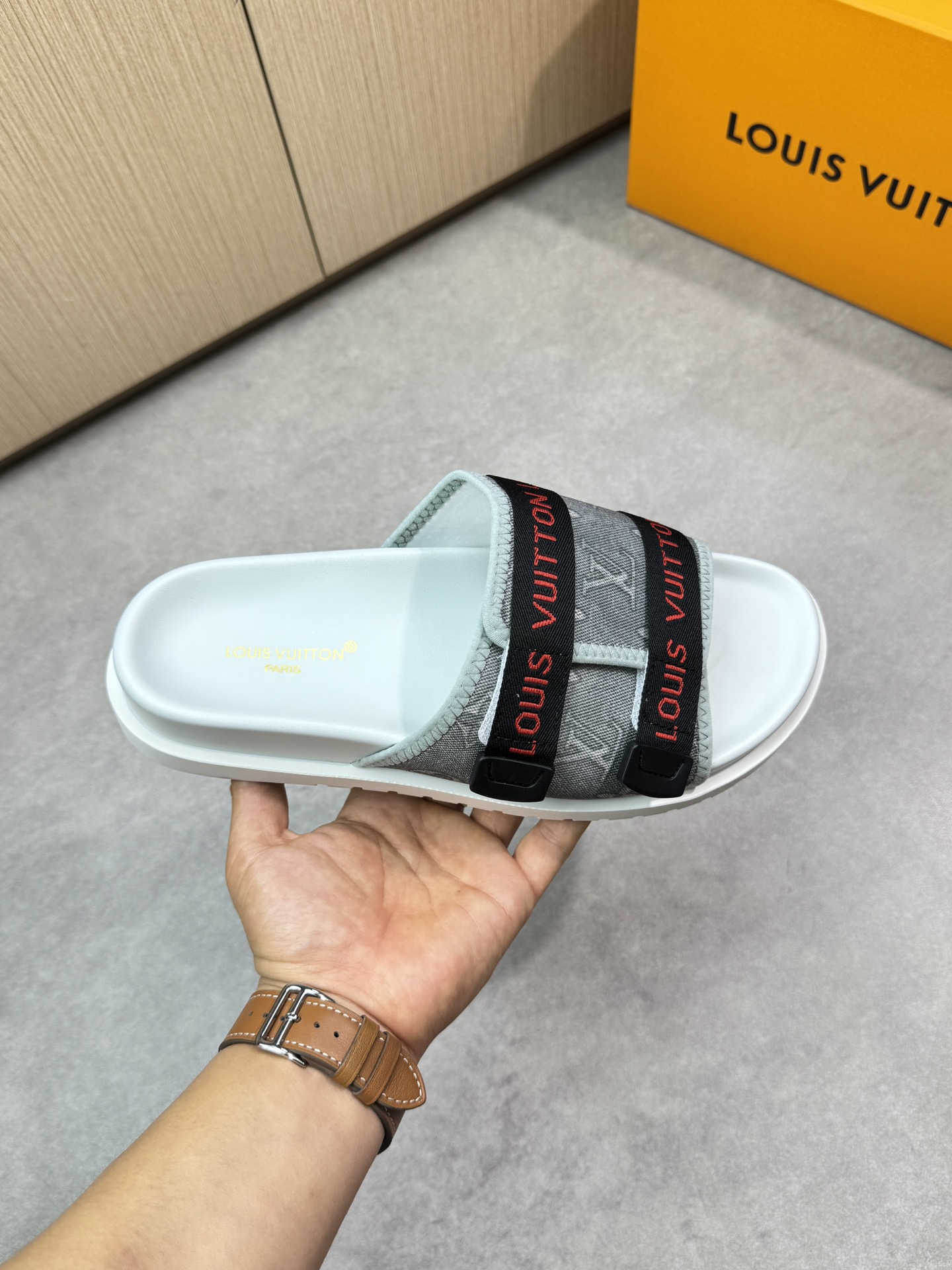Louis Vuitton Men's Sandal Luxury Summer Beach Pool Slides - Sizes 39-44 5 i1746636545 2887 3