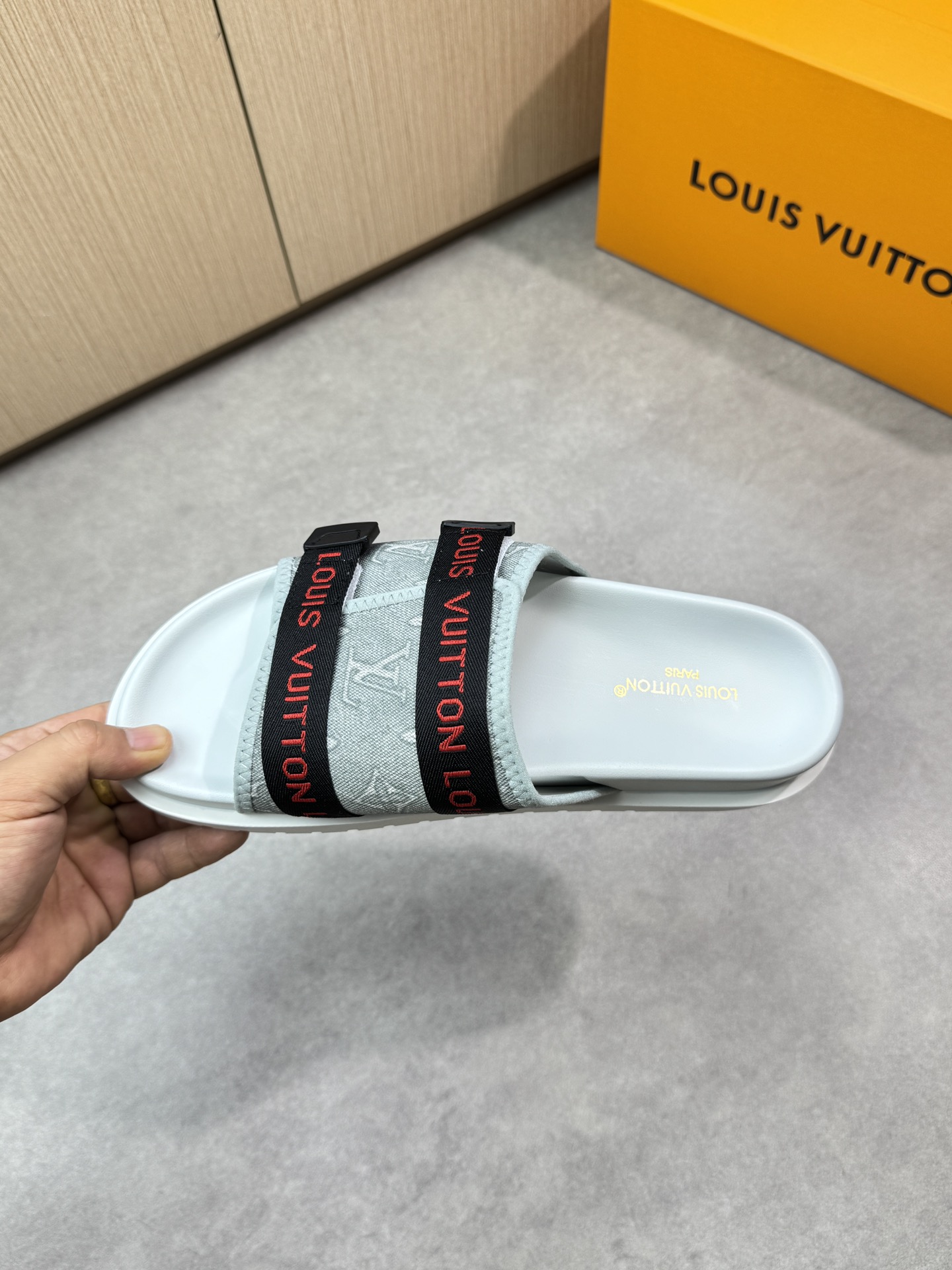 Louis Vuitton Men's Sandal Luxury Summer Beach Pool Slides - Sizes 39-44 6 i1746636545 9468 4