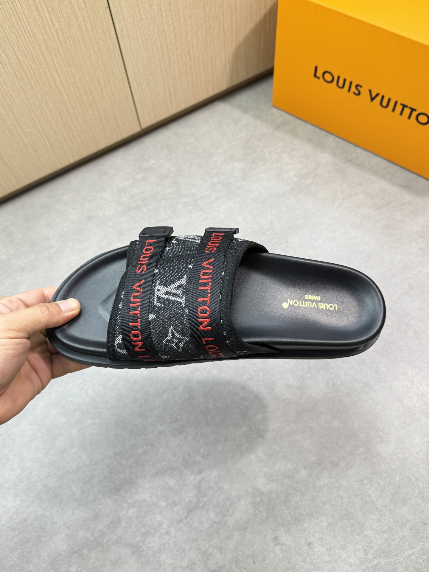 Louis Vuitton Monogram Canvas Sandals - Stylish & Comfortable Slides 6 i1746636632 3985 4
