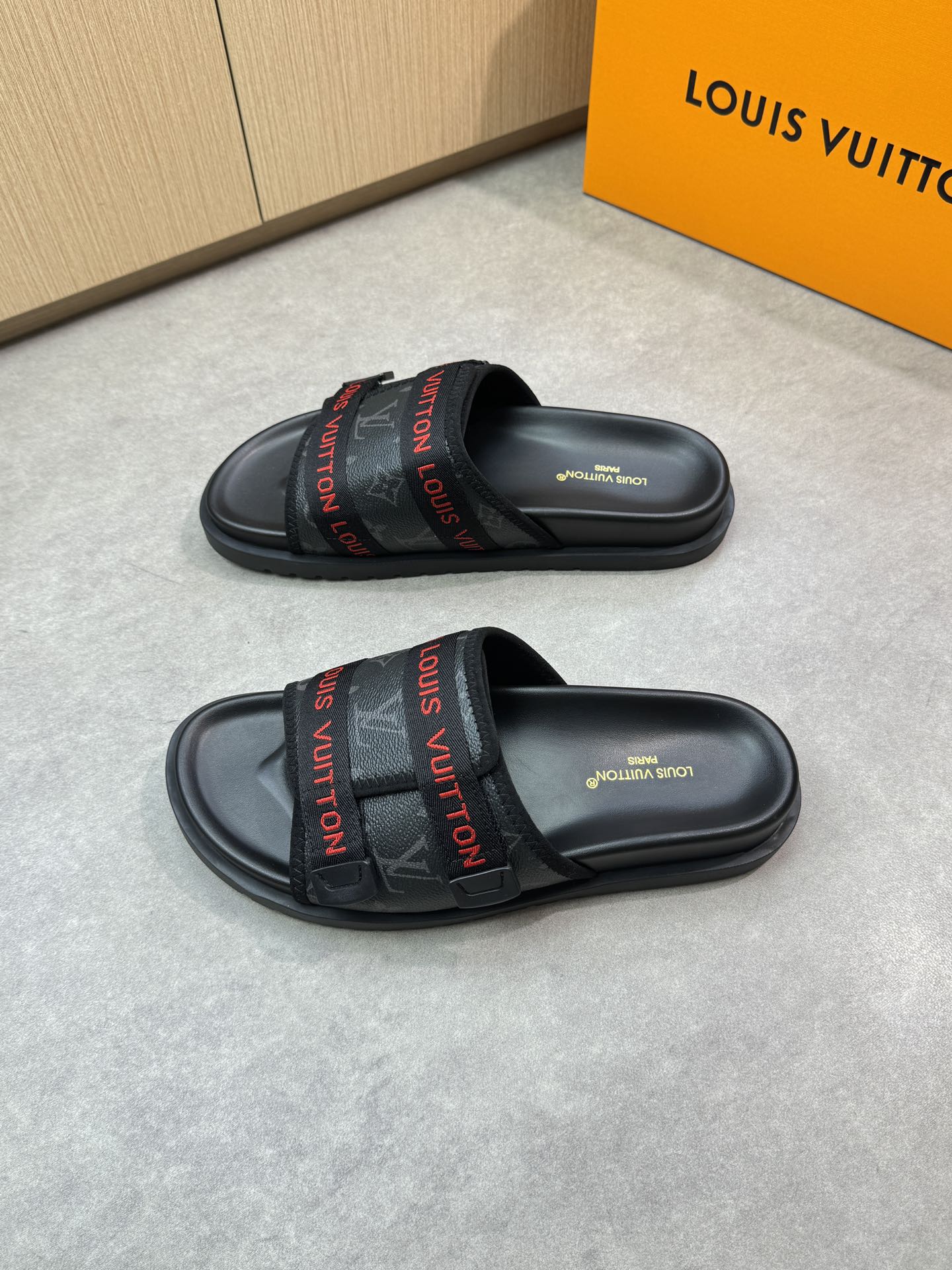 Louis Vuitton Monogram Canvas Sandals - Comfortable & Stylish Slides 4 i1746636664 5452 2