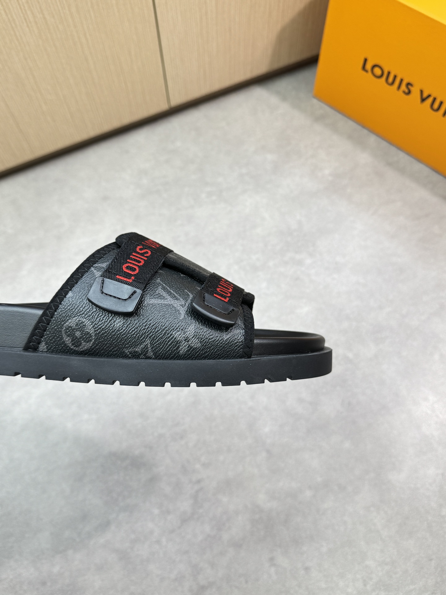 Louis Vuitton Monogram Canvas Sandals - Comfortable & Stylish Slides 9 i1746636664 7454 7