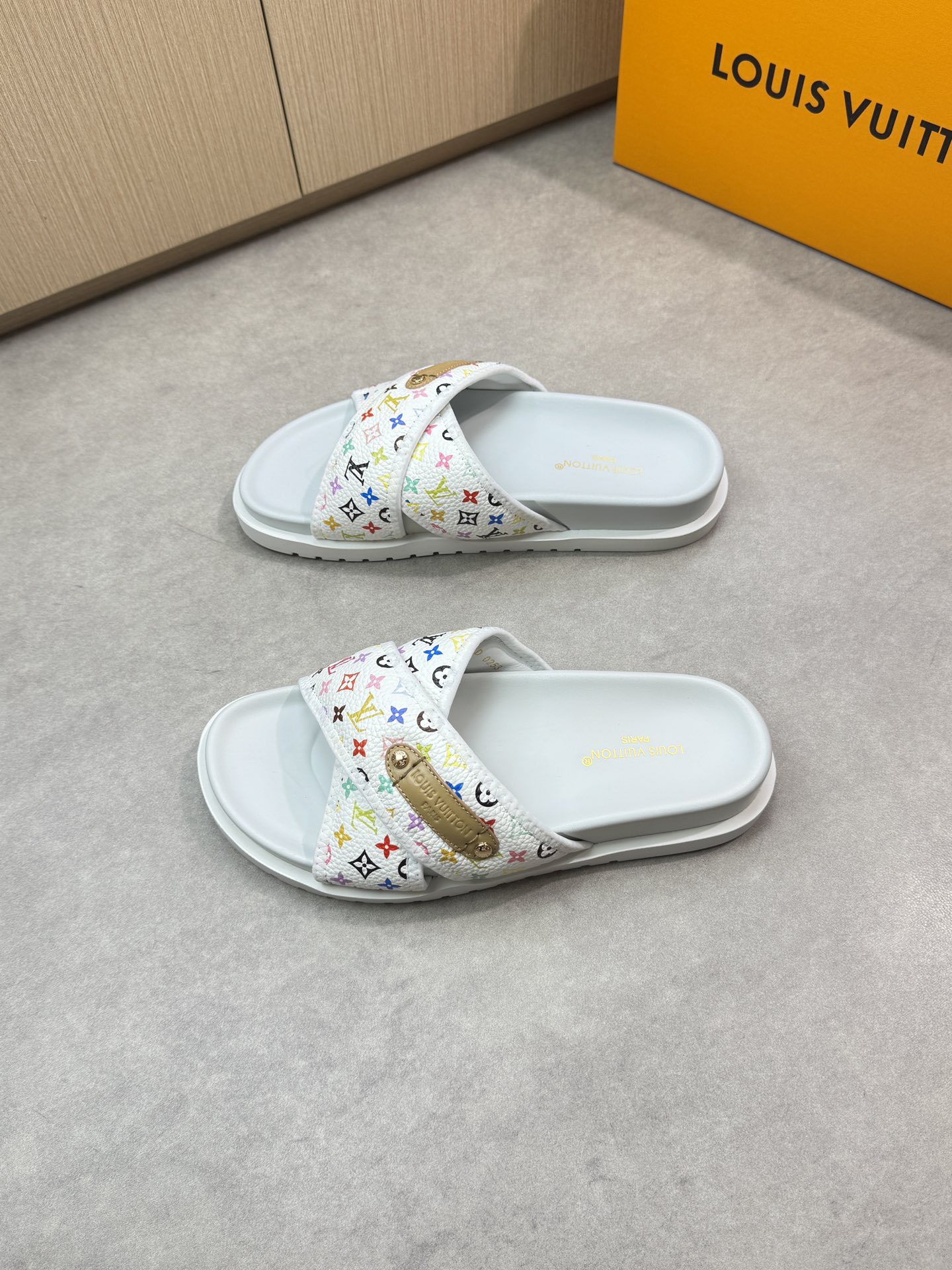 Louis Vuitton Women's White Monogram Canvas Cross Strap Flat Sandals Slides 4 i1746637264 8378 2