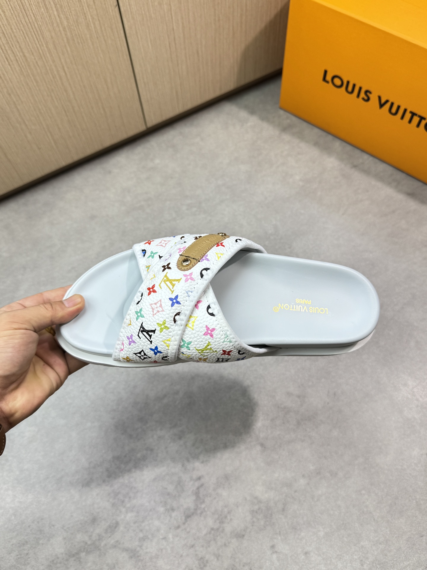 Louis Vuitton Women's White Monogram Canvas Cross Strap Flat Sandals Slides 6 i1746637264 8462 4