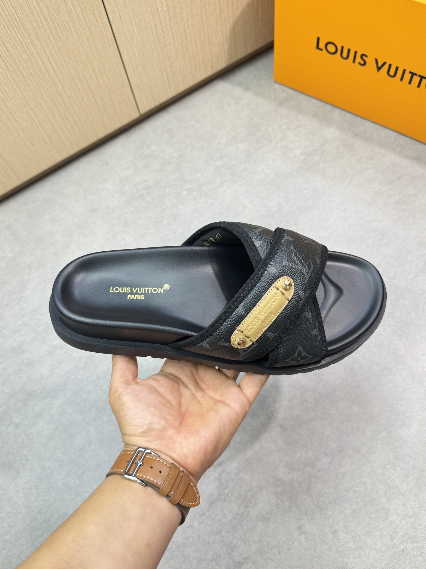 Louis Vuitton Monogram Canvas Sandal Comfortable Summer Beach Slides 5 i1746637405 5145 3